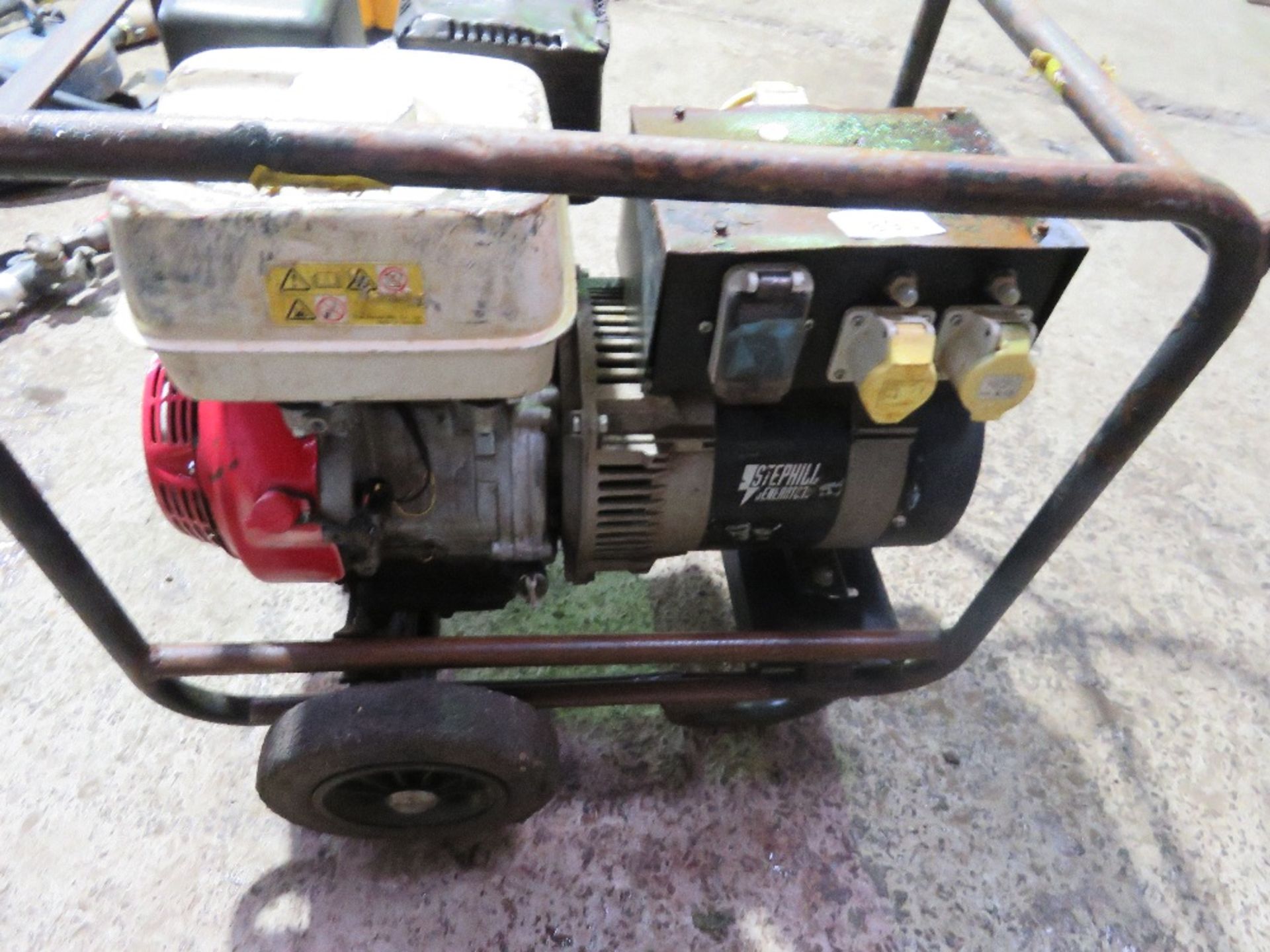 STEPHILL PETROL ENGINED GENERATOR. THIS LOT IS SOLD UNDER THE AUCTIONEERS MARGIN SCHEME, THEREFO - Image 6 of 6