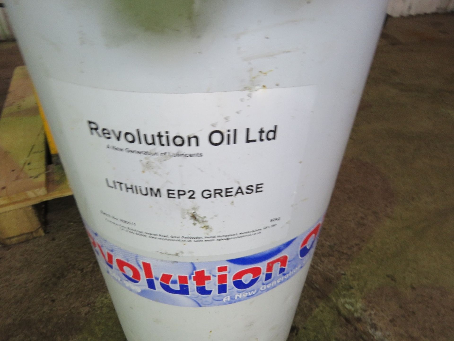 LARGE TUB OF LITHIUM EP2 GREASE, 50KG APPROX. THIS LOT IS SOLD UNDER THE AUCTIONEERS MARGIN SCHEME, - Image 3 of 5