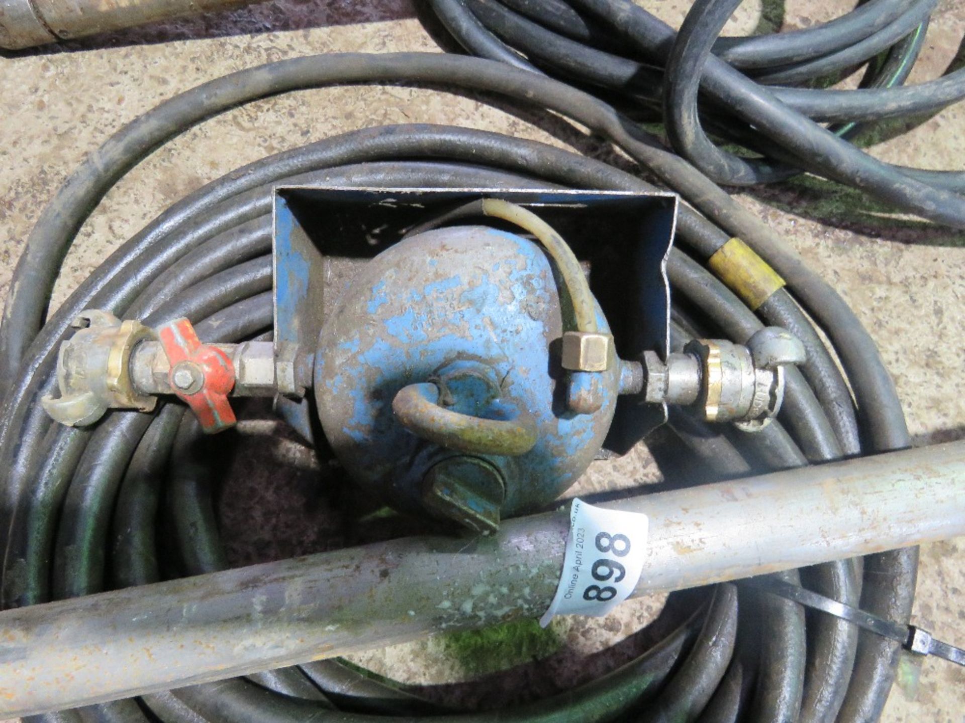 AIR POWERED PNEUMATIC 45MM PERCUSSION MOLE WITH HOSE AND OILER. THIS LOT IS SOLD UNDER THE AUCTIO - Bild 5 aus 6