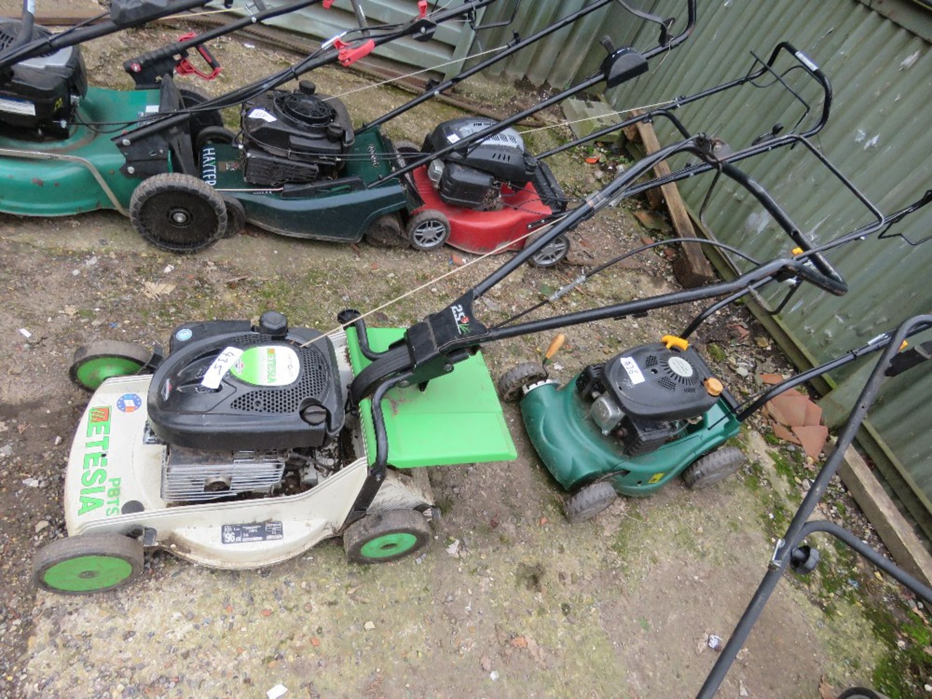 ETESIA SELF DRIVE PETROL MOWER, NO BAG. THIS LOT IS SOLD UNDER THE AUCTIONEERS MARGIN SCHEME, THE - Image 2 of 3