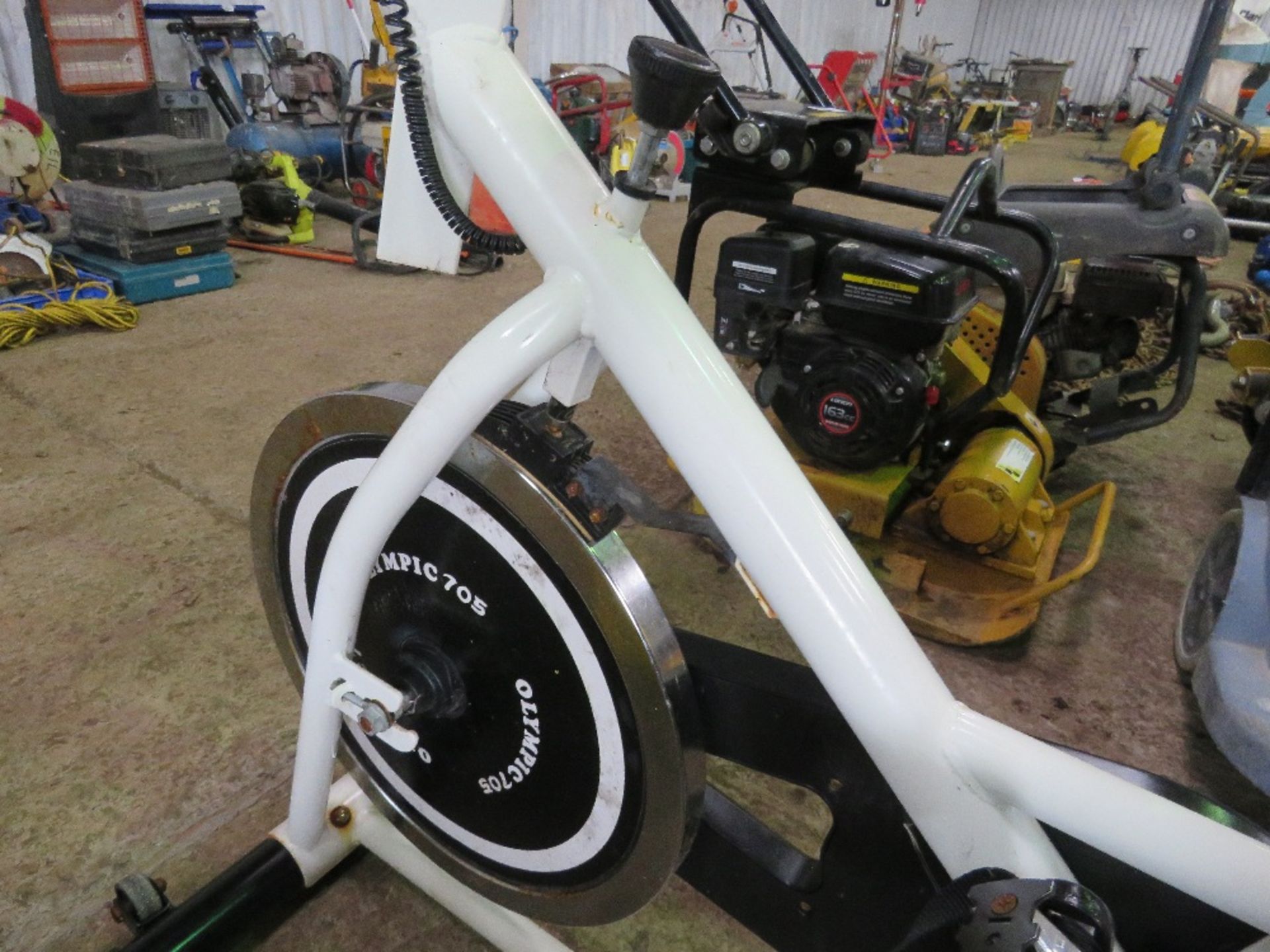 3NO MINI STEP LADDERS PLUS A FITNESS BIKE. THIS LOT IS SOLD UNDER THE AUCTIONEERS MARGIN SCHEME, T - Image 8 of 9