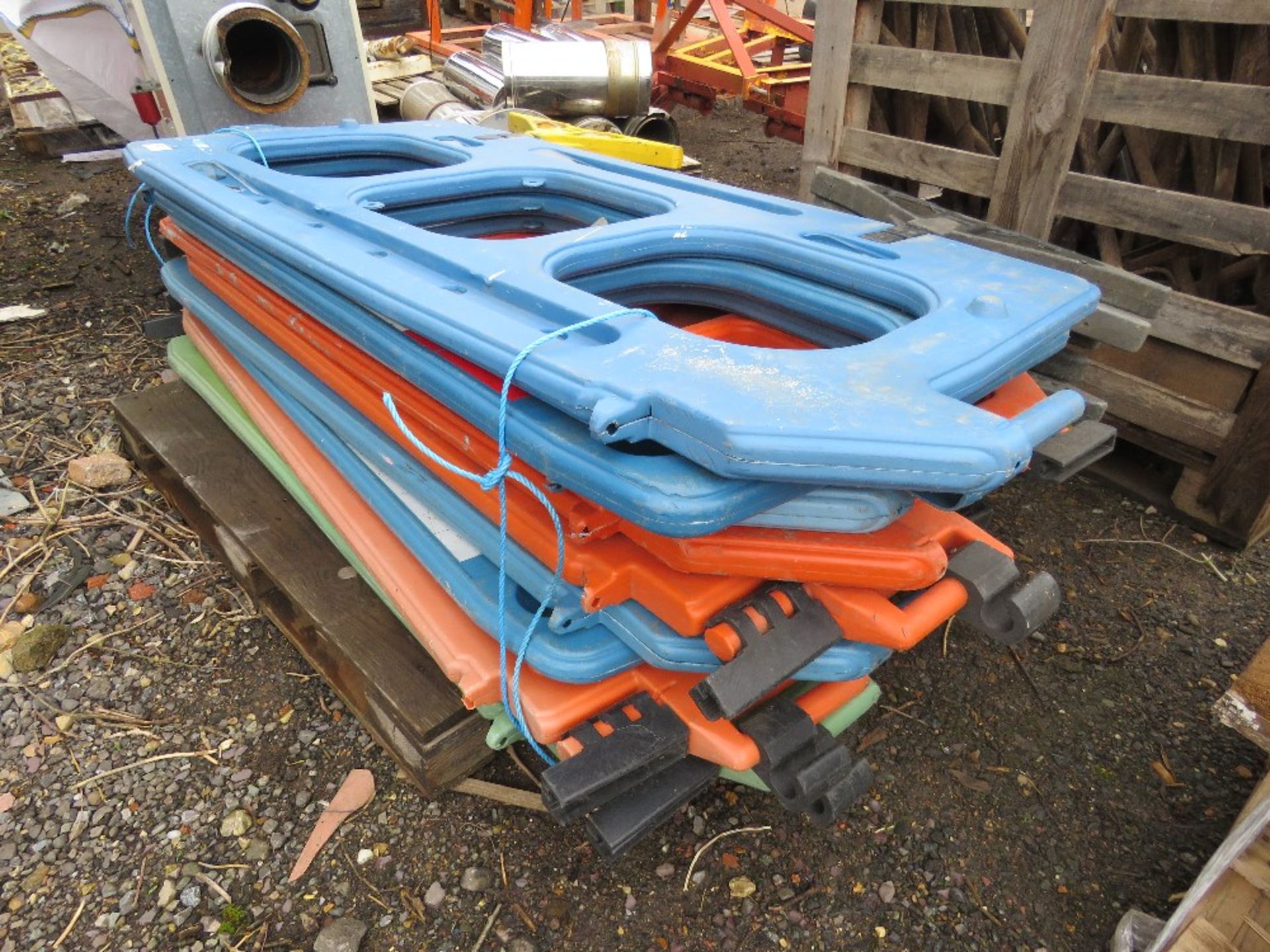 9 X PLASTIC CHAPTER 8 BARRIERS. THIS LOT IS SOLD UNDER THE AUCTIONEERS MARGIN SCHEME, THEREFORE N - Image 2 of 3