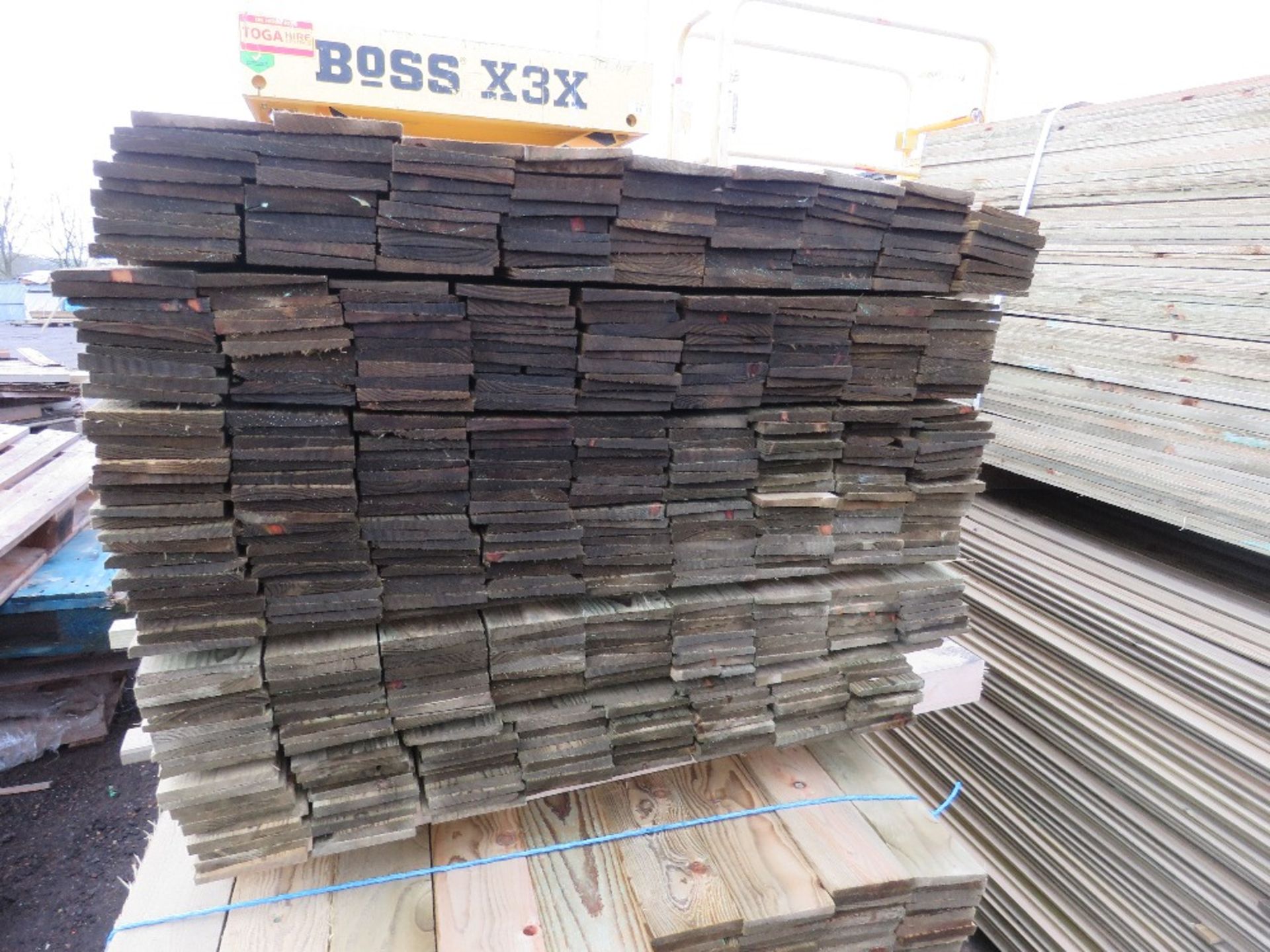 LARGE PACK OF TREATED FEATHER EDGE CLADDING BOARDS, MAJORITY ARE 1.6M LENGTH X 100MM WIDTH APPROX. - Image 2 of 3