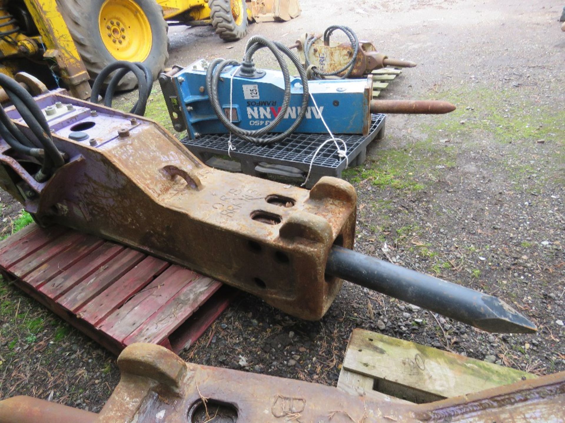 PRODEM 65 HEAVY DUTY 13-14 TONNE EXCAVATOR MOUNTED BREAKER ON 65MM PINS, YEAR 2013 APPROX. TYPE:PRB1 - Image 2 of 5