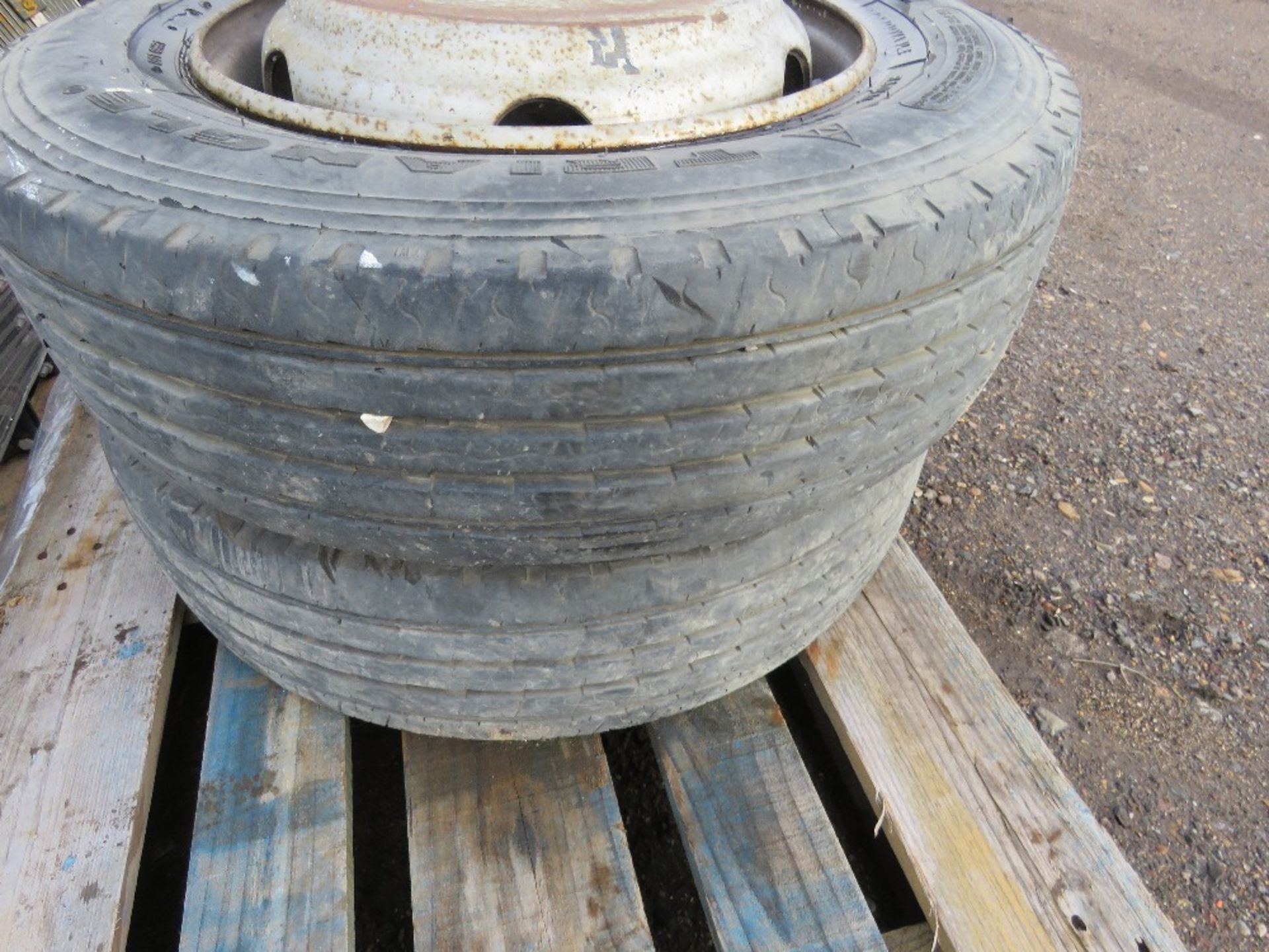 2 X LORRY WHEELS AND TYRES, 6 STUD, 205/75R17.5. - Image 2 of 3