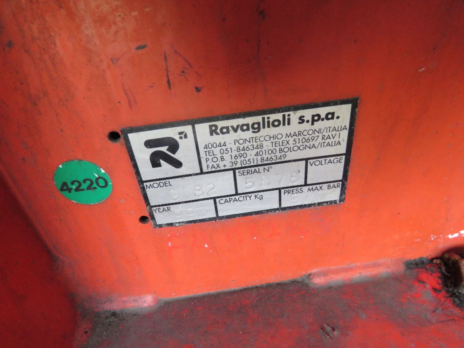 RAVAGLIOLI G82 3PHASE POWERED TYRE MACHINE. EX COLLEGE, WAS WORKING UP UNTIL 2 WEEKS AGO WHEN REMOVE - Image 4 of 4