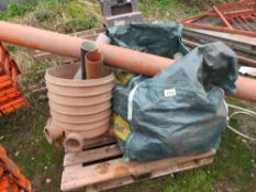 ASSORTED PLASTIC PIPE FITTINGS PLUS A LENGTH OF DRAINAGE PIPE. THIS LOT IS SOLD UNDER THE AUCTION