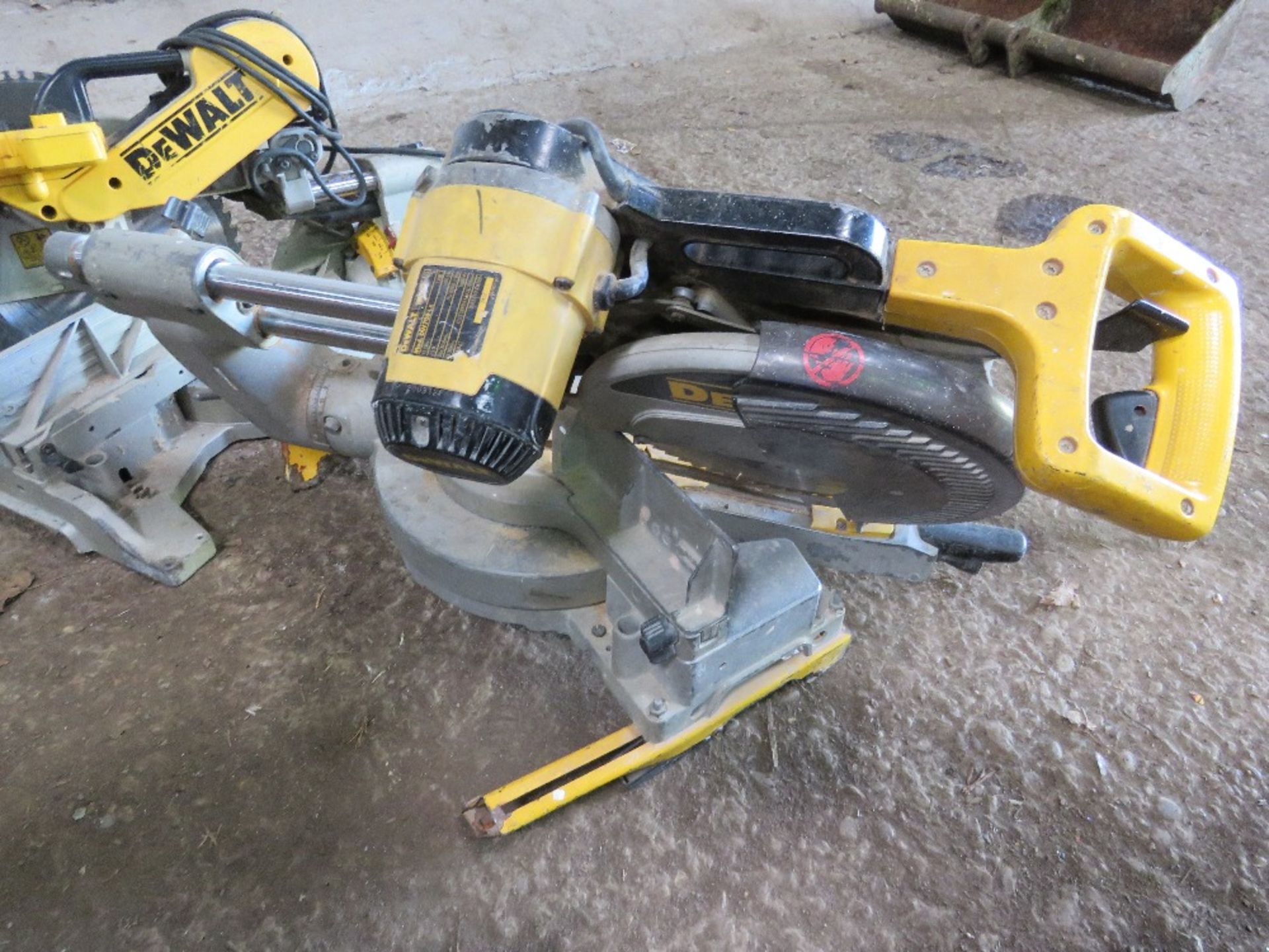 DEWALT PROFESSIONAL SLIDING HEAD MITRE SAW. THIS LOT IS SOLD UNDER THE AUCTIONEERS MARGIN SCHEME, - Image 3 of 4