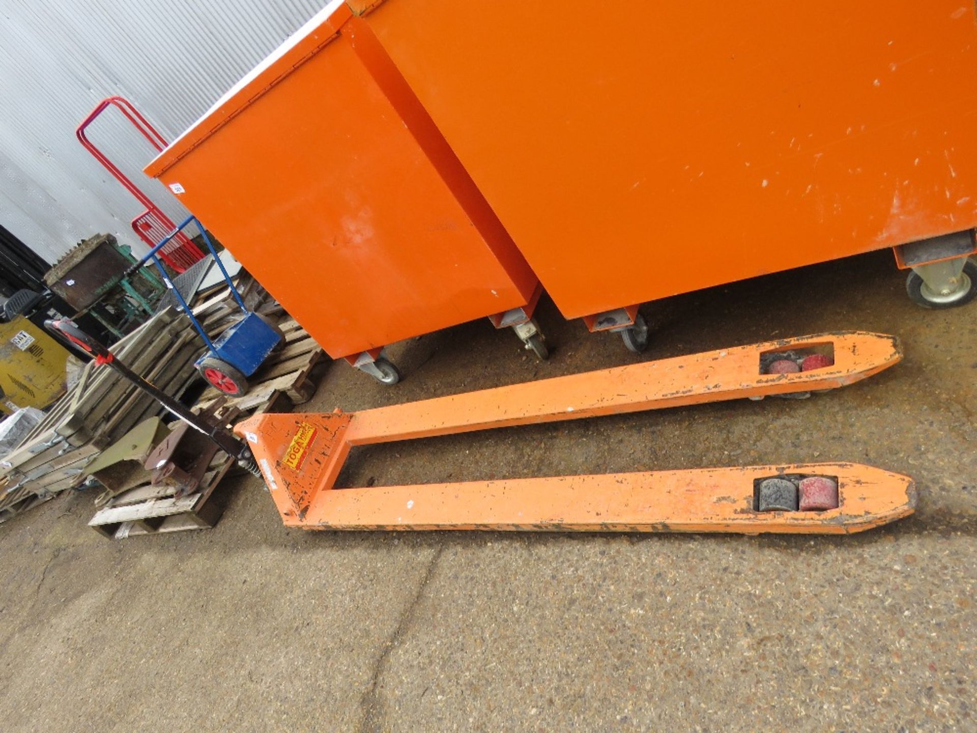 LONG BLADED PALLET TRUCK FOR BOARDS ETC.