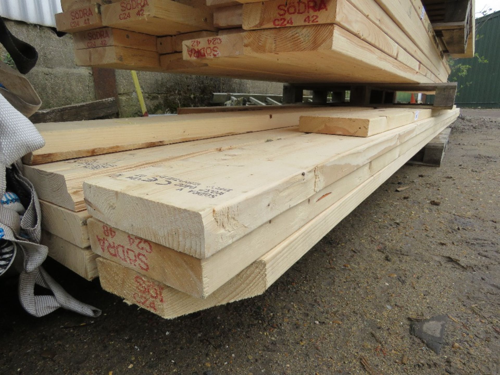 PALLET CONTAINING 8" X 2" TIMBERS: 3.4-4.2M LENGTH APPROX, 15NO PIECES IN TOTAL. SOURCED FROM DEMOL