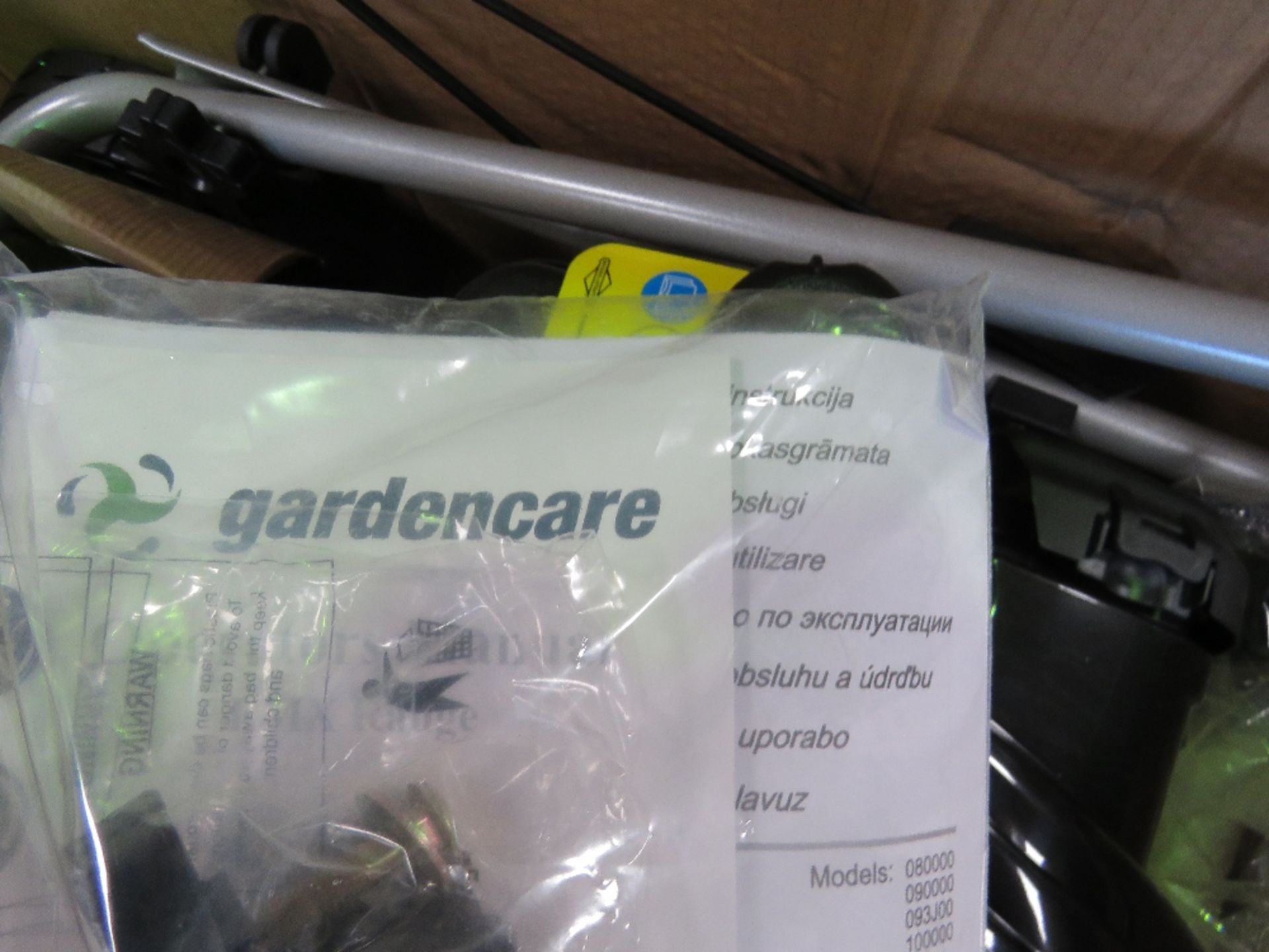 GARDENCARE LMX46P PETROL ENGINED MOWER, UNUSED IN A BOX. - Image 4 of 8