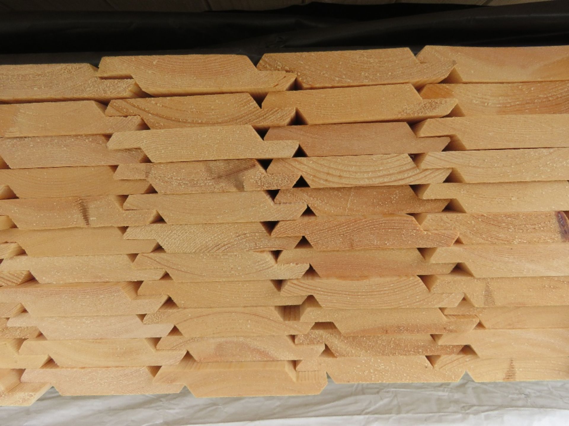 SMALL PACK OF UNTREATED SHIPLAP CLADDING BOARDS: 100MM WIDTH @2.1M LENGTH APPROX. - Image 3 of 3