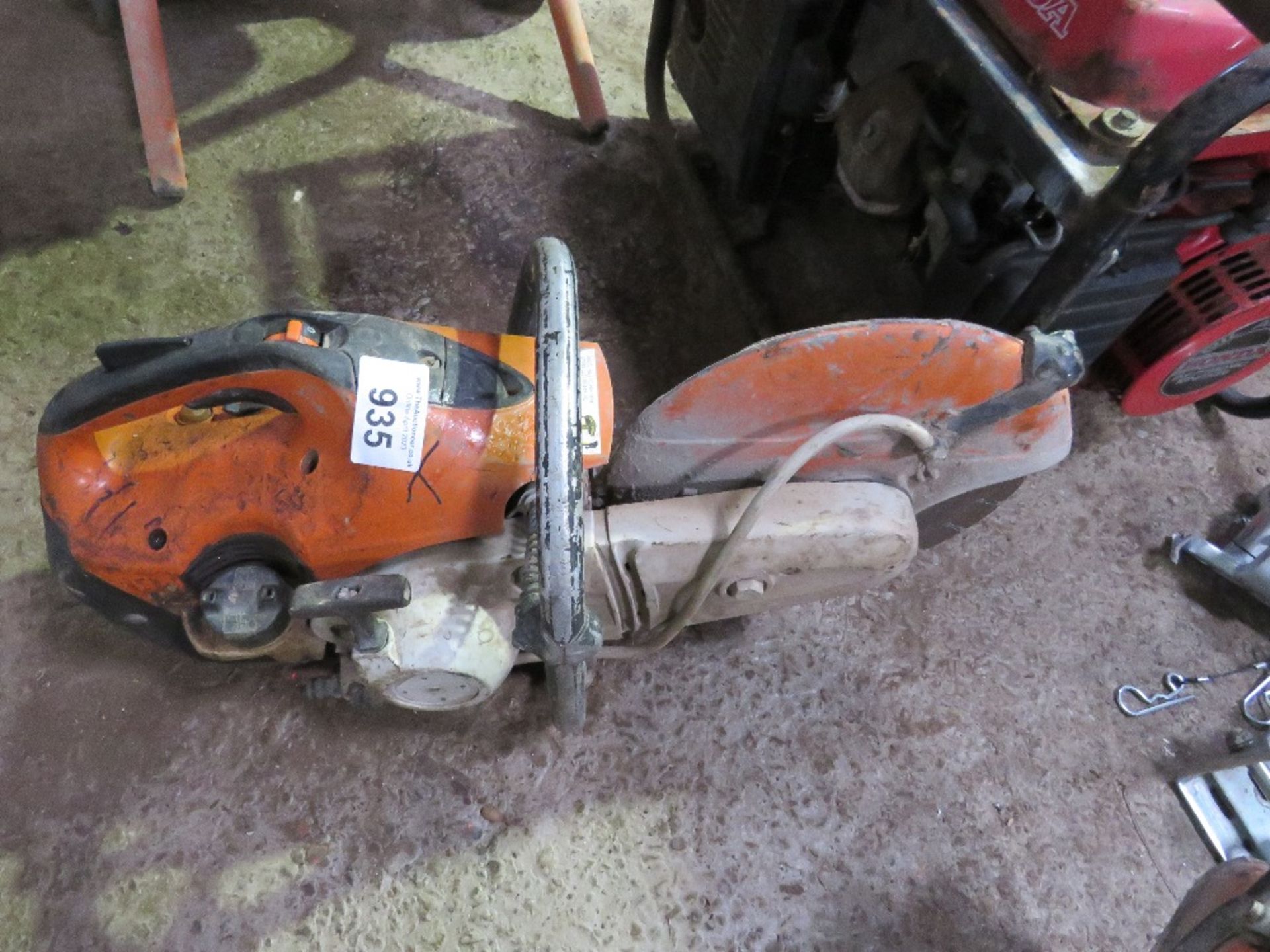 STIHL TS410 TYPE PETROL CUT OFF SAW.