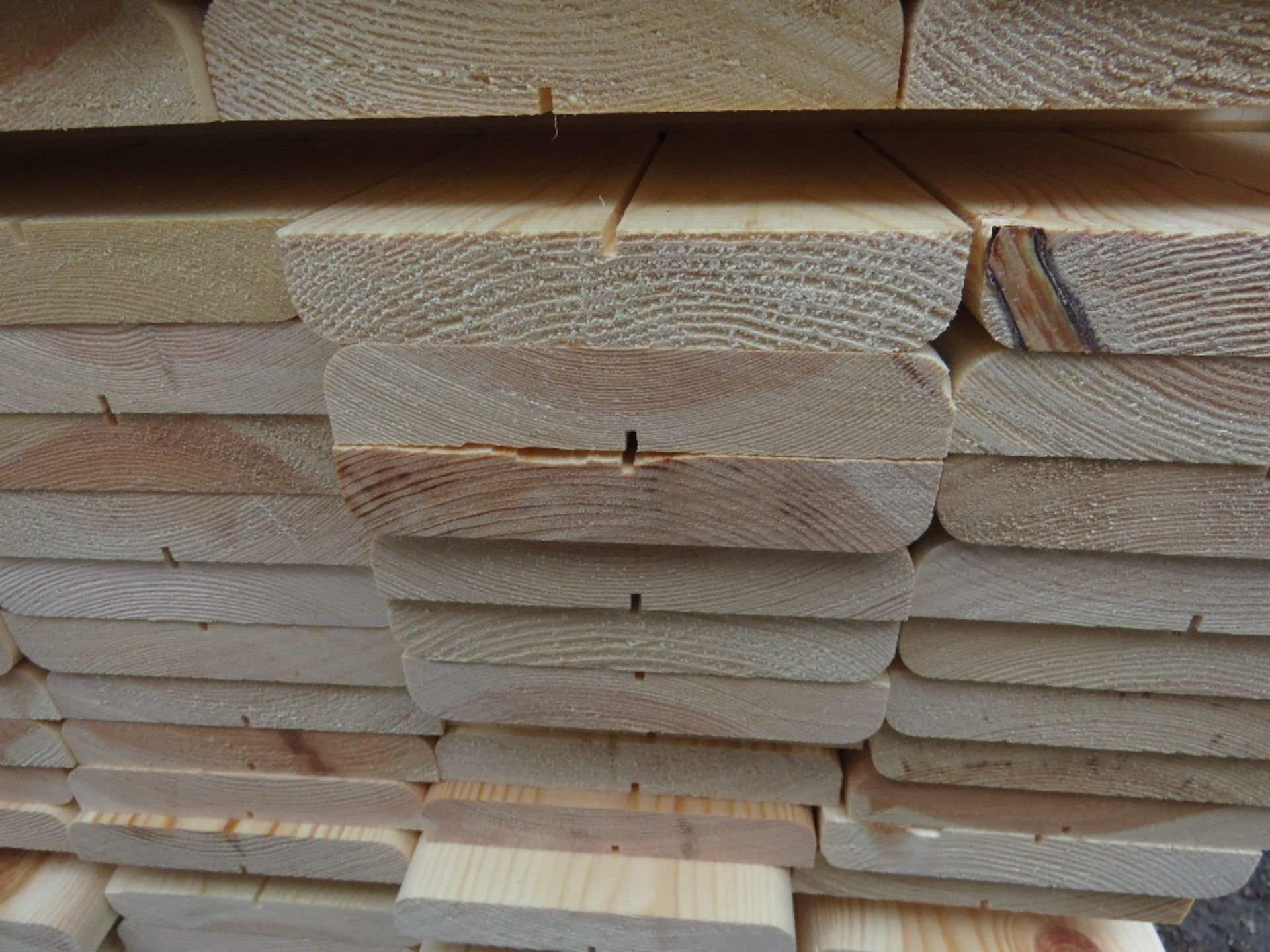 EXTRA LARGE PACK OF UNTREATED FENCE PANEL CAPPING TIMBER BOARDS: 120MM X 20MM @ 2.0 M LENGTH APPROX. - Image 3 of 3