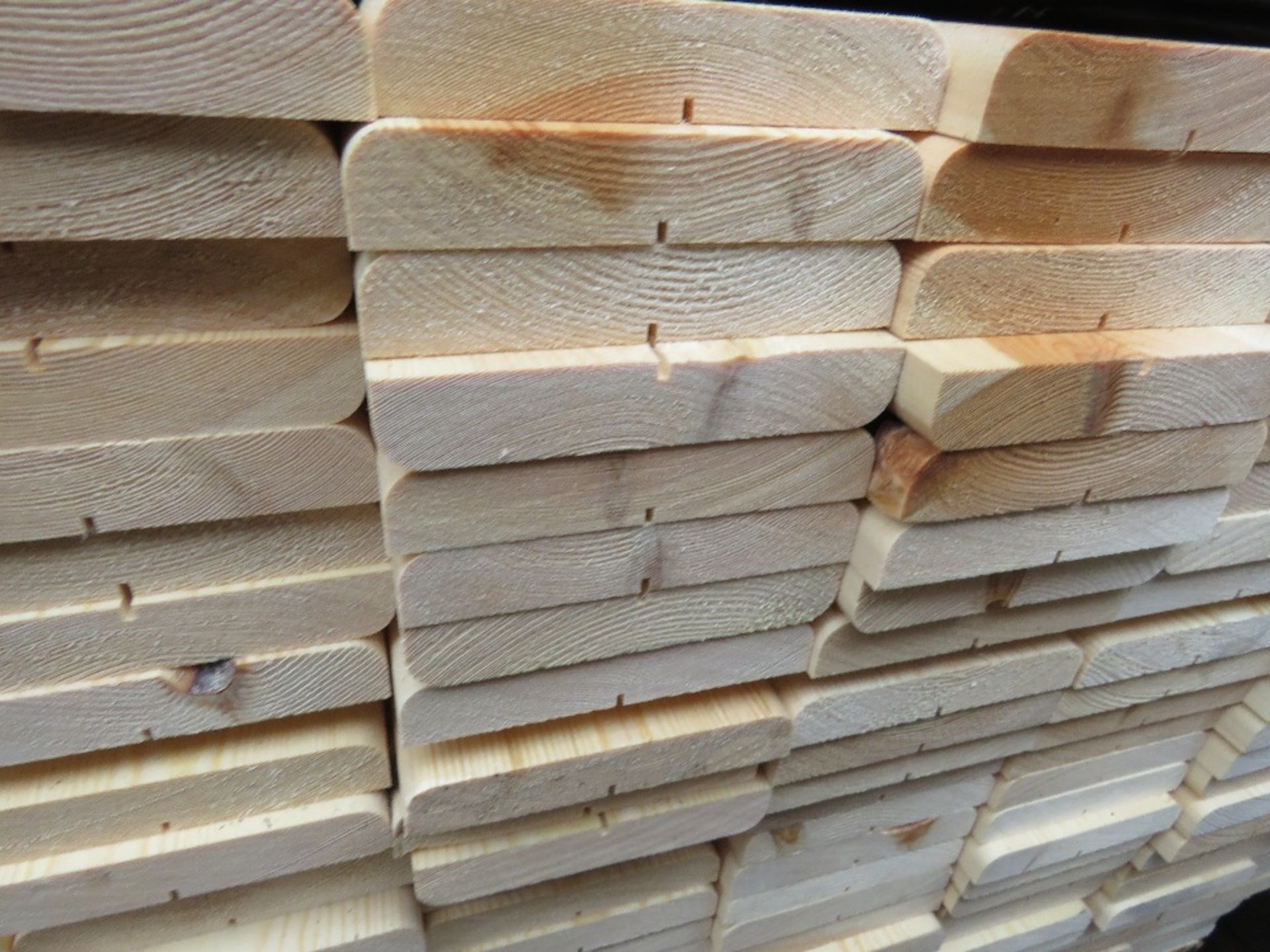 EXTRA LARGE PACK OF UNTREATED FENCE PANEL CAPPING TIMBER BOARDS:120MM X 20MM @ 1.88M LENGTH APPROX. - Image 3 of 3