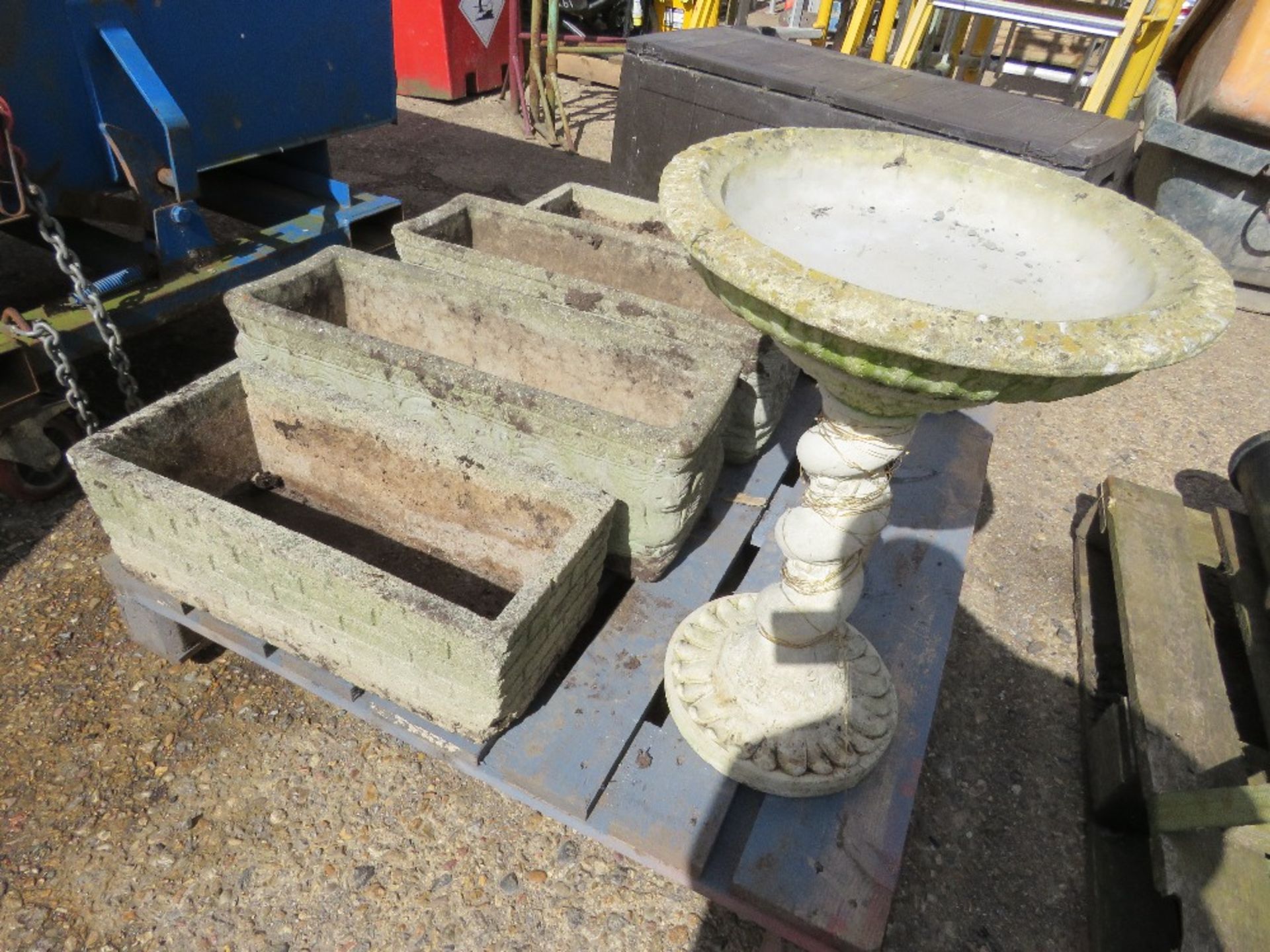 PALLET CONTAINING BIRD BATH, ASSORTED PLANTERS PLUS A PLASTIC STORAGE BIN. THIS LOT IS SOLD UNDER - Image 3 of 7