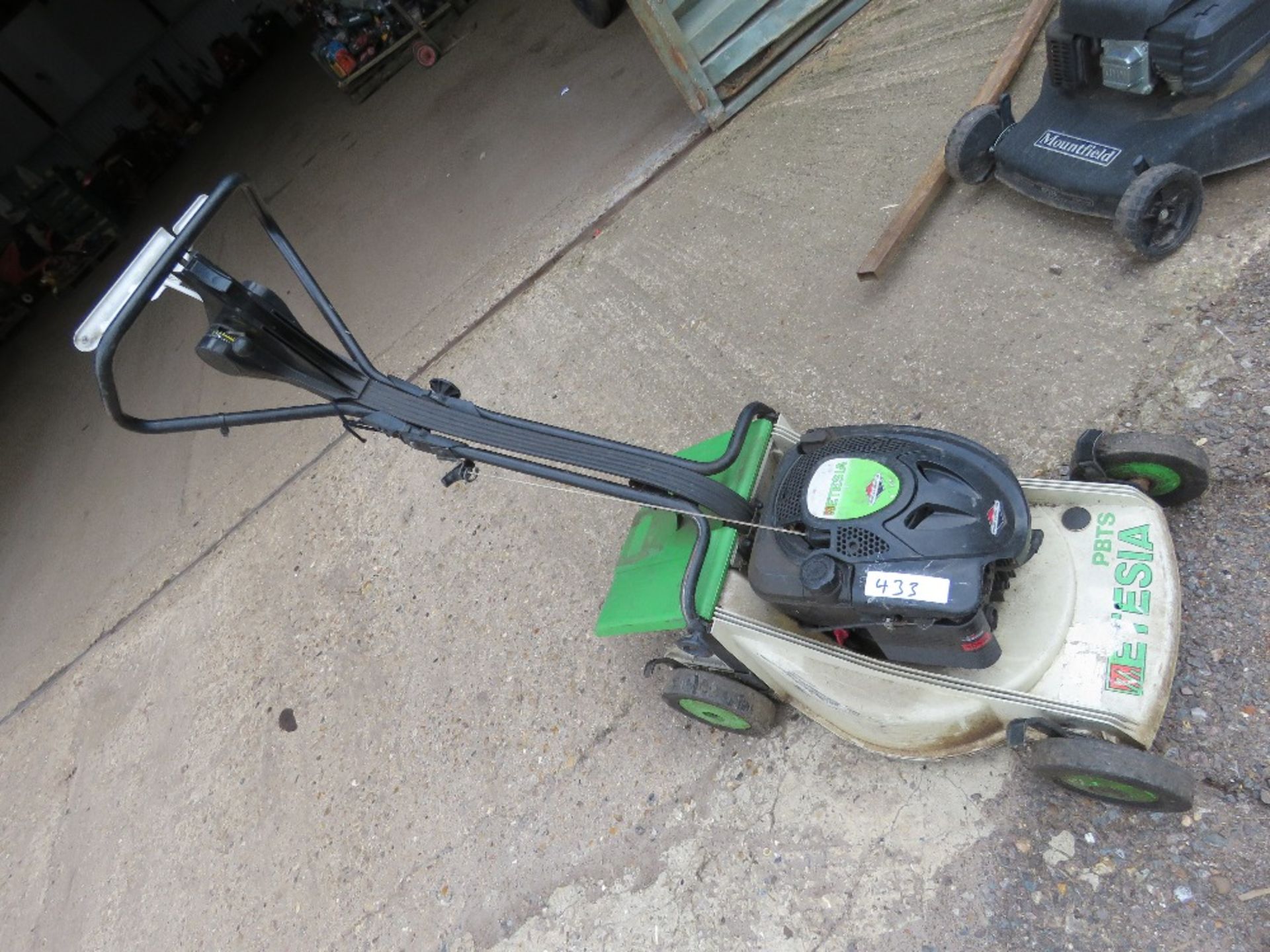 ETESIA PROFESSIONAL SELF DRIVE PETROL MOWER, NO BAG. THIS LOT IS SOLD UNDER THE AUCTIONEERS MARGI