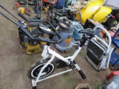3NO MINI STEP LADDERS PLUS A FITNESS BIKE. THIS LOT IS SOLD UNDER THE AUCTIONEERS MARGIN SCHEME, T