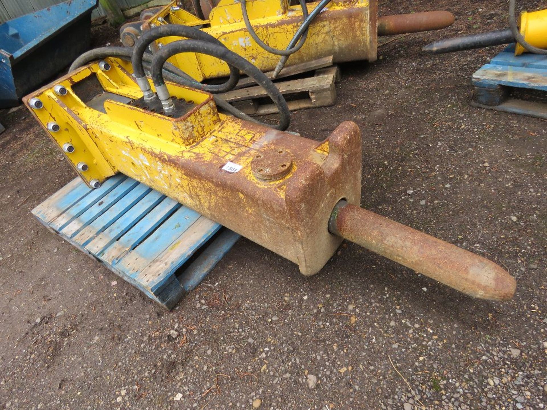 ARROWHEAD S180 HEAVY DUTY EXCAVATOR MOUNTED BREAKER ON 50MM PINS. CHECKED AND REGASSED. - Image 4 of 5