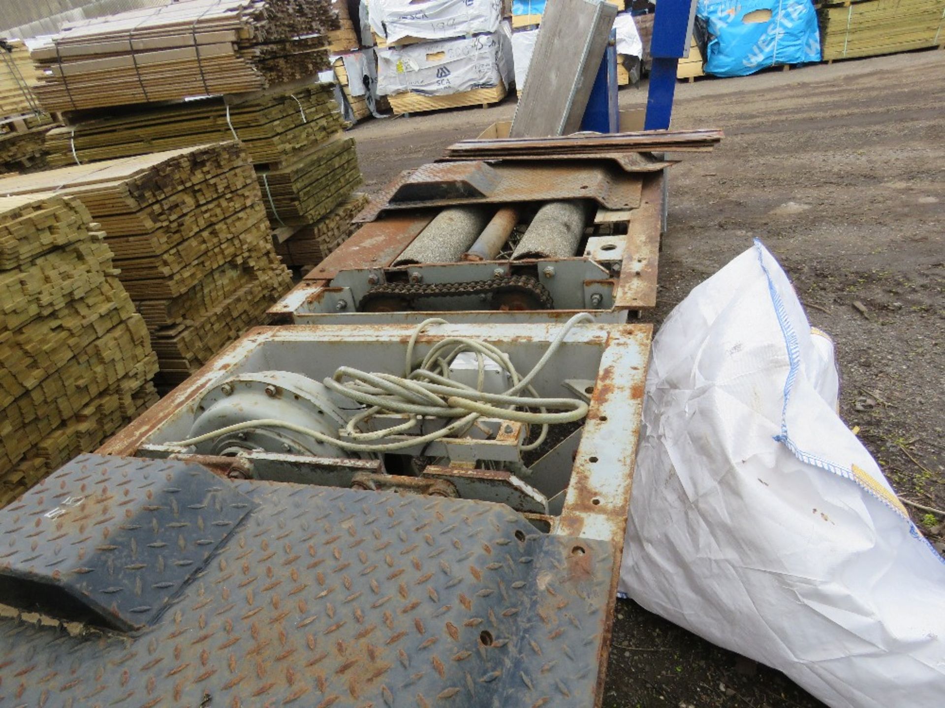 COMMERCIAL VEHICLE BRAKE TEST ROLLERS WITH ASSOCIATED EQUIPMENT. BELIEVED TO BE EWJ MAKE. - Image 7 of 9