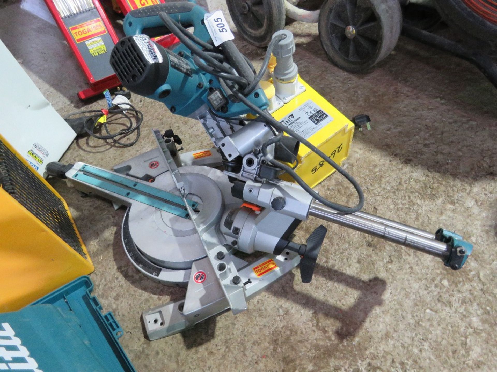 MAKITA MITRE SAW PLUS A TRANSFORMER, 110VOLT. - Image 3 of 7