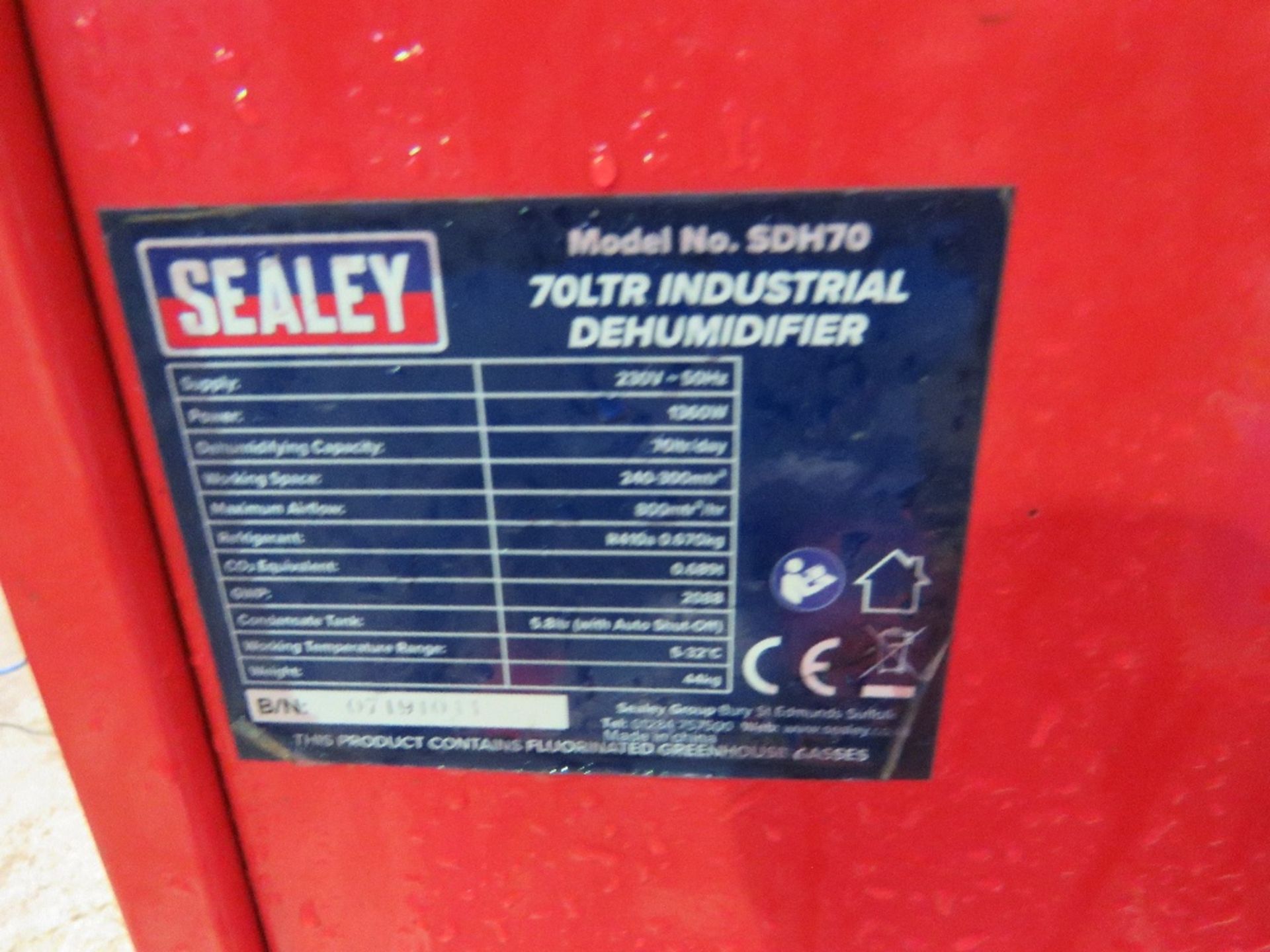 2 X SEALEY RED COLOURED DEHUMIDIFIERS, 240VOLT POWERED. THIS LOT IS SOLD UNDER THE AUCTIONEERS MA - Image 5 of 5