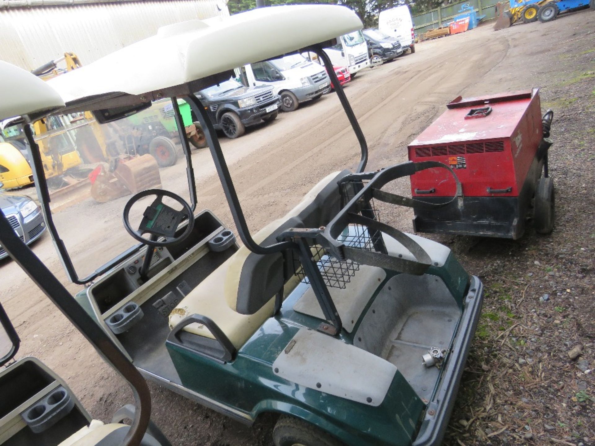 CLUBCAR PETROL ENGINED GOLF CART. BEEN STORED FOR SOME TIME, UNTESTED. - Image 5 of 9