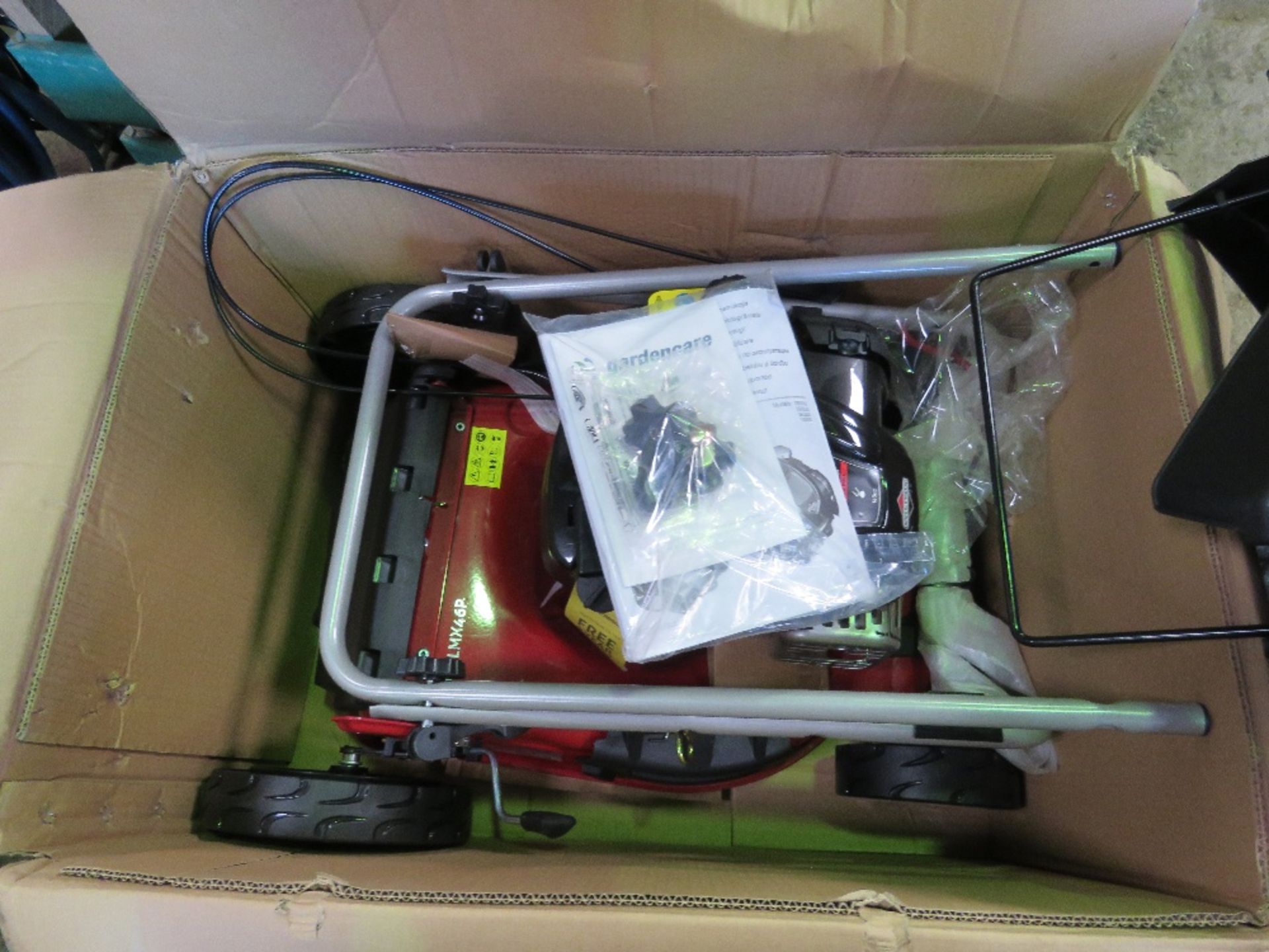 GARDENCARE LMX46P PETROL ENGINED MOWER, UNUSED IN A BOX. - Image 5 of 8