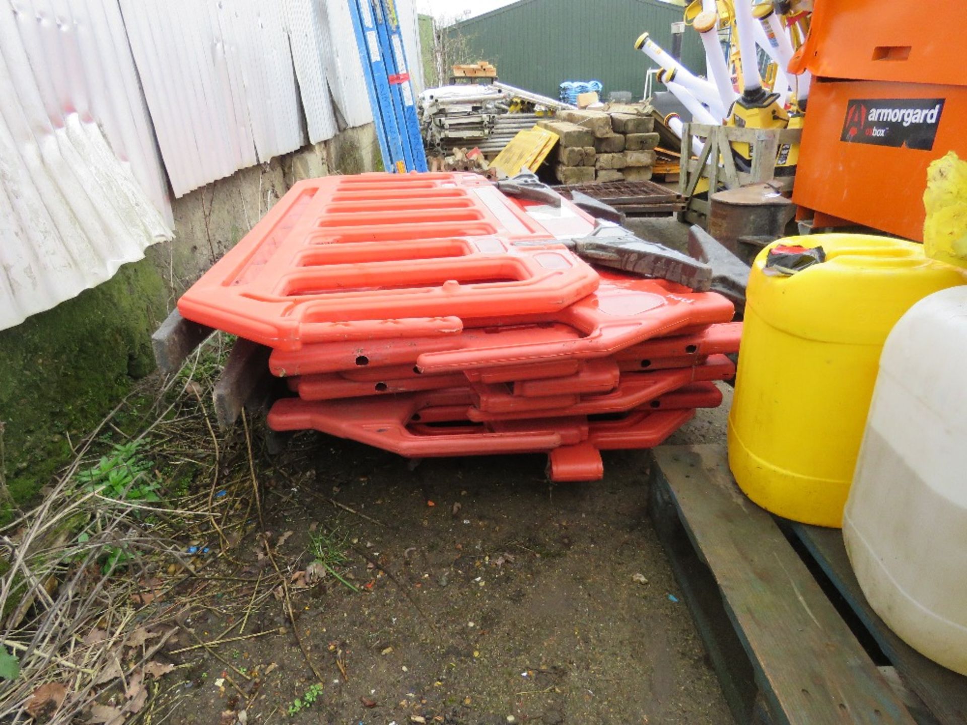 9 X CHAPTER 8 PLASTIC BARRIERS. THIS LOT IS SOLD UNDER THE AUCTIONEERS MARGIN SCHEME, THEREFORE N - Image 3 of 3