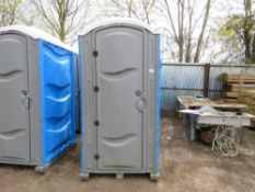 PORTABLE MAINS HOOK UP SITE TOILET WITH WASH BASIN AND 240VOLT ELECTRIC HOOK UP.