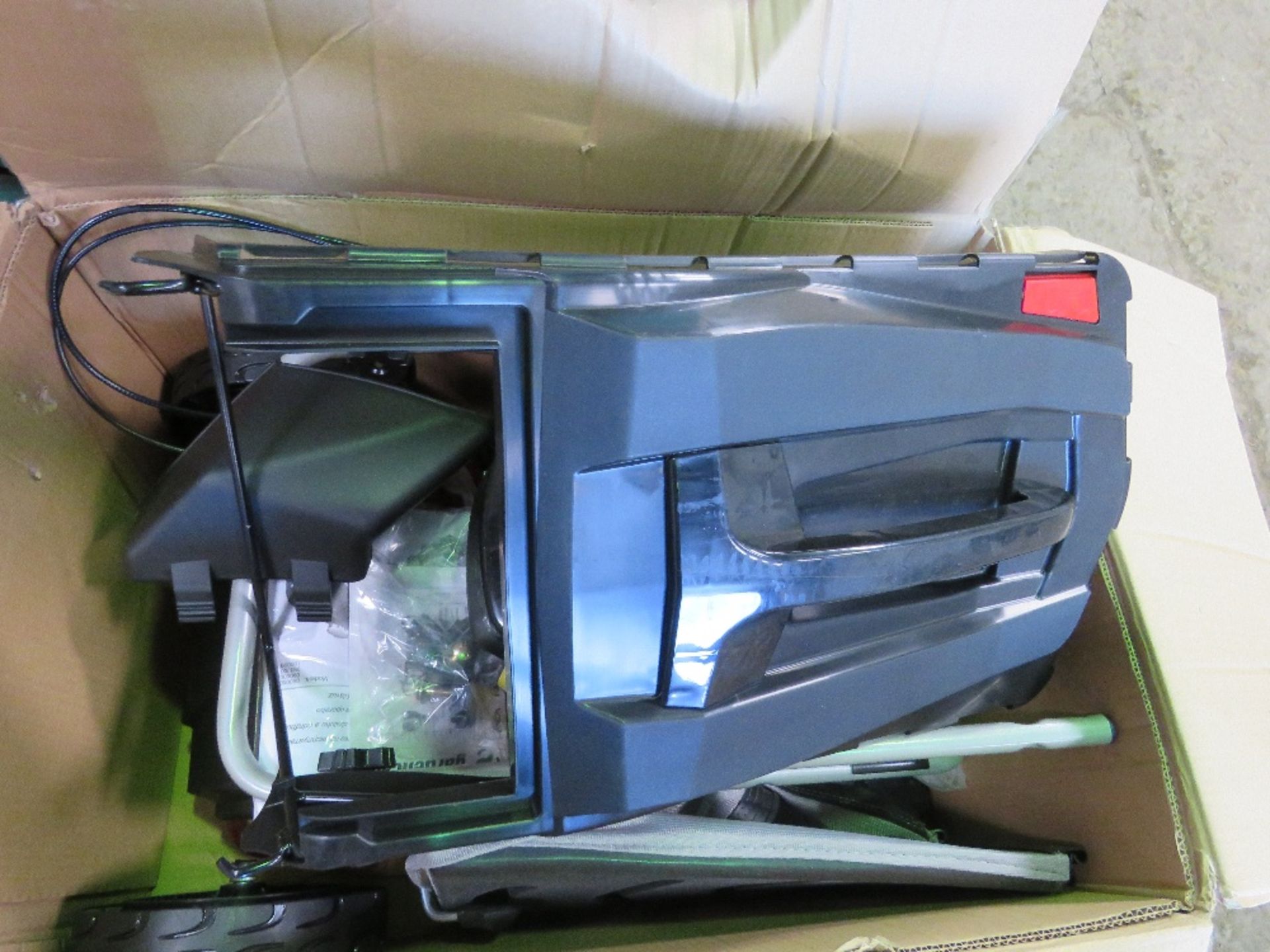 GARDENCARE LMX46P PETROL ENGINED MOWER, UNUSED IN A BOX. - Image 2 of 8