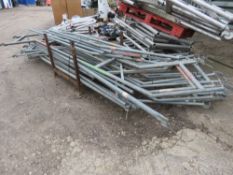 STILLAGE CONTAINING KEYLOCK SCAFFOLD HAND RAILS. THIS LOT IS SOLD UNDER THE AUCTIONEERS MARGIN SC