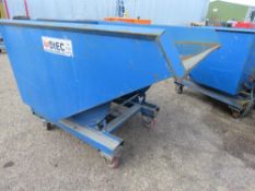 WHEELED FORKLIFT MOUNTED TIPPING SKIP, DtEC BRAND, ON WHEELS. LIGHT WEIGHT PREVIOUS USEAGE.