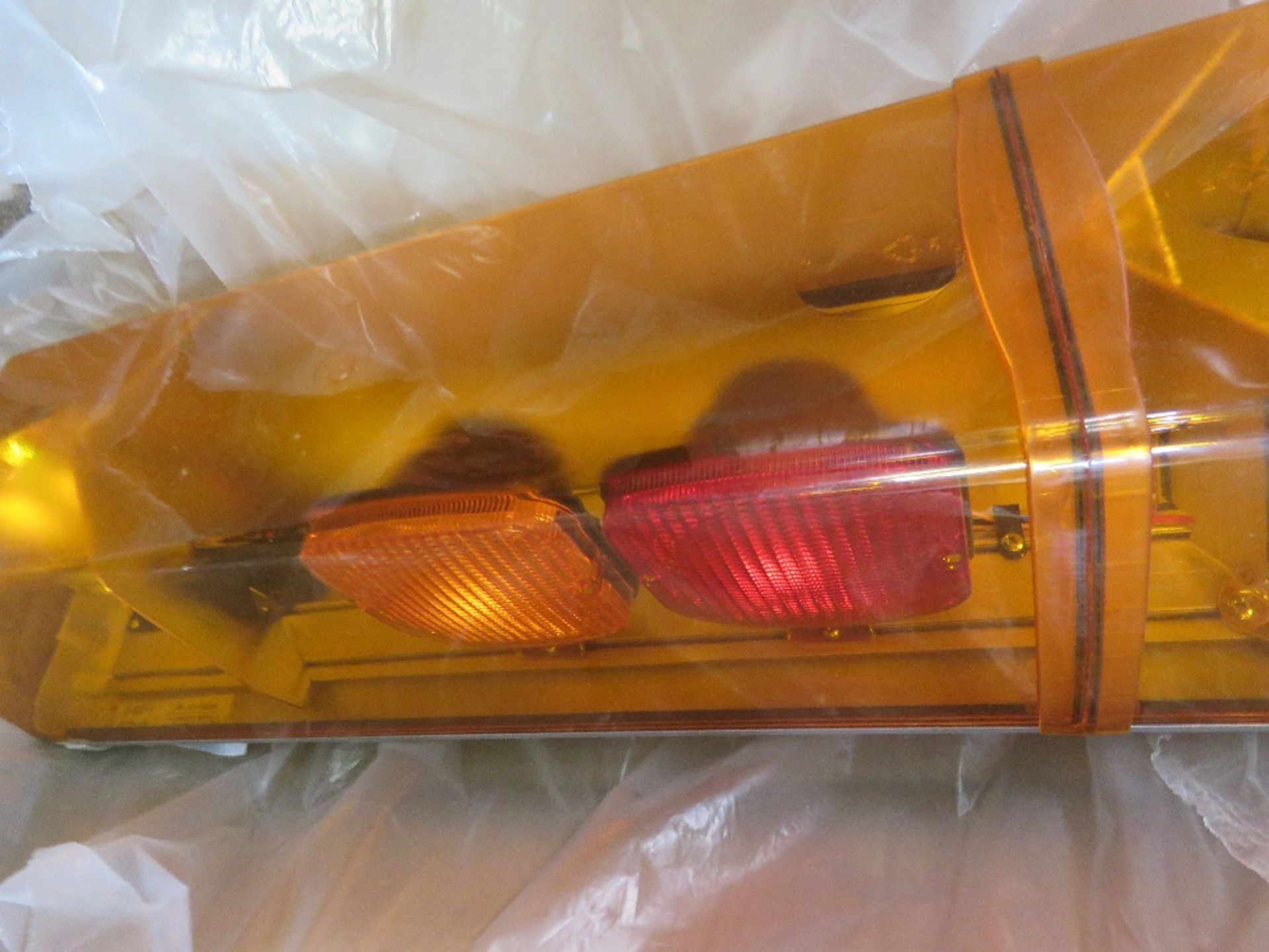 RECOVERY VEHICLE ROOF MOUNTED LIGHT BAR, UNUSED, FOR LORRY ETC. THIS LOT IS SOLD UNDER THE AUCTIO - Image 3 of 6