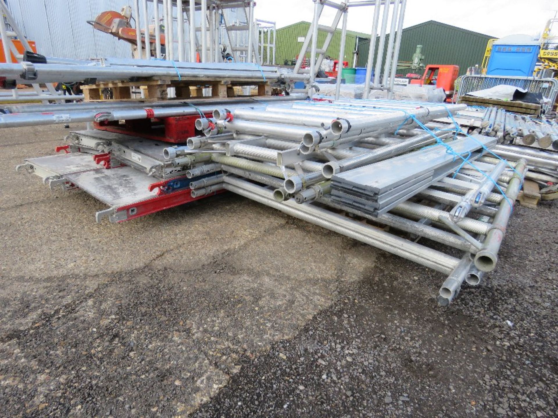 4NO PALLETS CONTAINING ASSORTED ALUMINIUM SCAFFOLD TOWER PARTS INCLUDING FRAMES, BOARDS, LEGS AND PO - Image 2 of 14