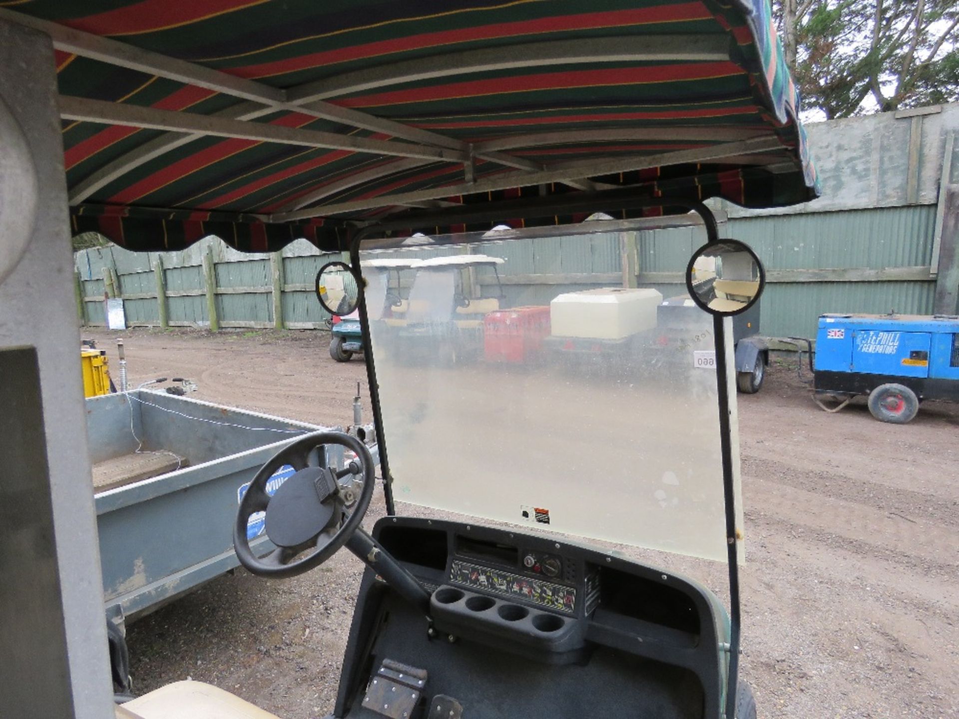 EZGO PETROL ENGINED GOLF BUGGY / CATERING TRUCK. DIRECT FROM FISHING LAKES WHO NO LONGER PROVIDE CAT - Image 15 of 20