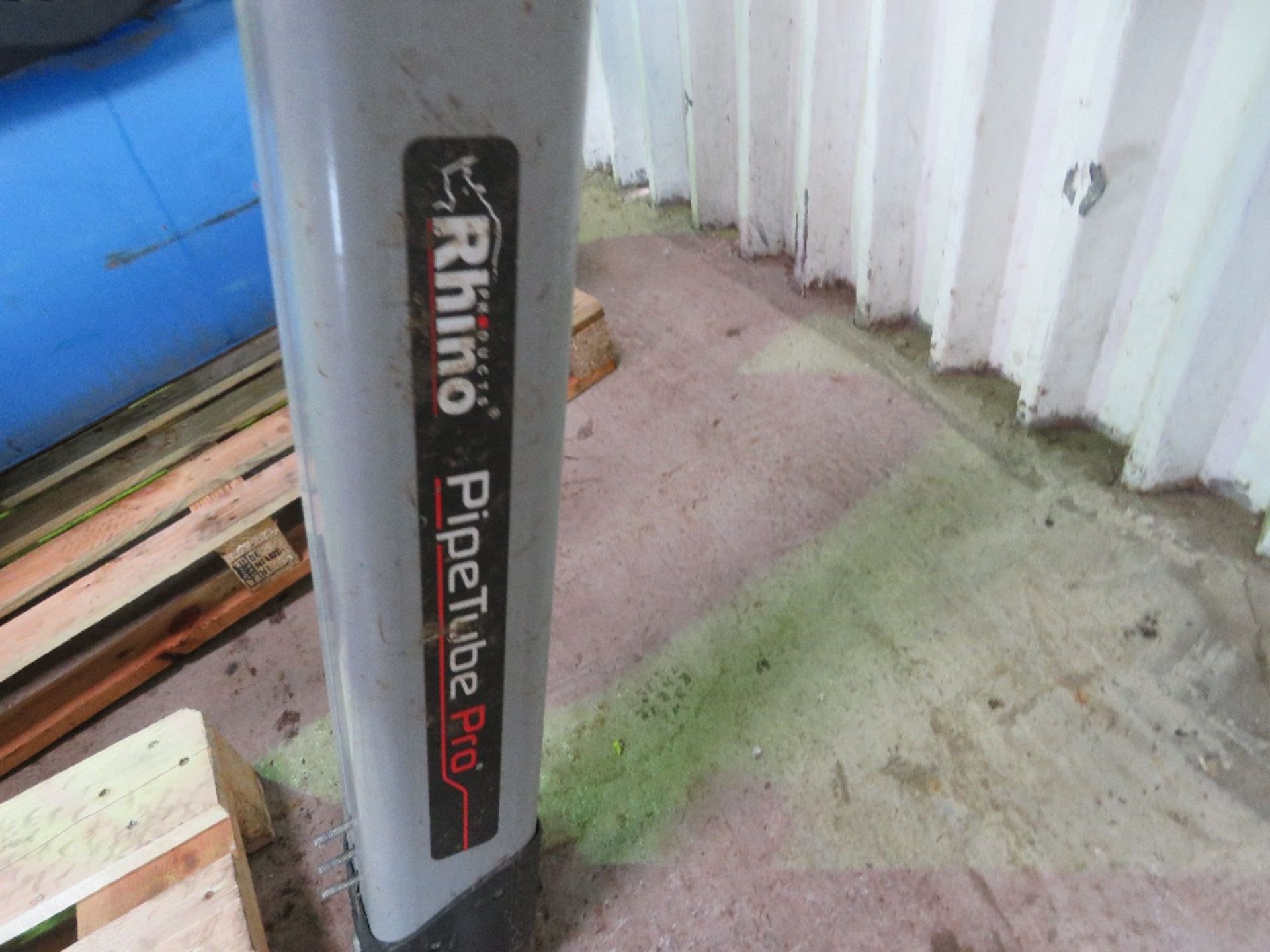 RHINO PIPE TUBE PRO STORAGE TUBE FOR ROOF RACK. THIS LOT IS SOLD UNDER THE AUCTIONEERS MARGIN SCHEME - Image 3 of 8