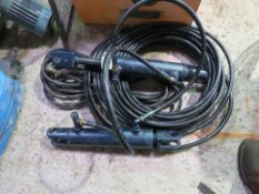 2 X HEAVY DUTY HYDRAULIC RAMS WITH HOSES. THIS LOT IS SOLD UNDER THE AUCTIONEERS MARGIN SCHEME, THE