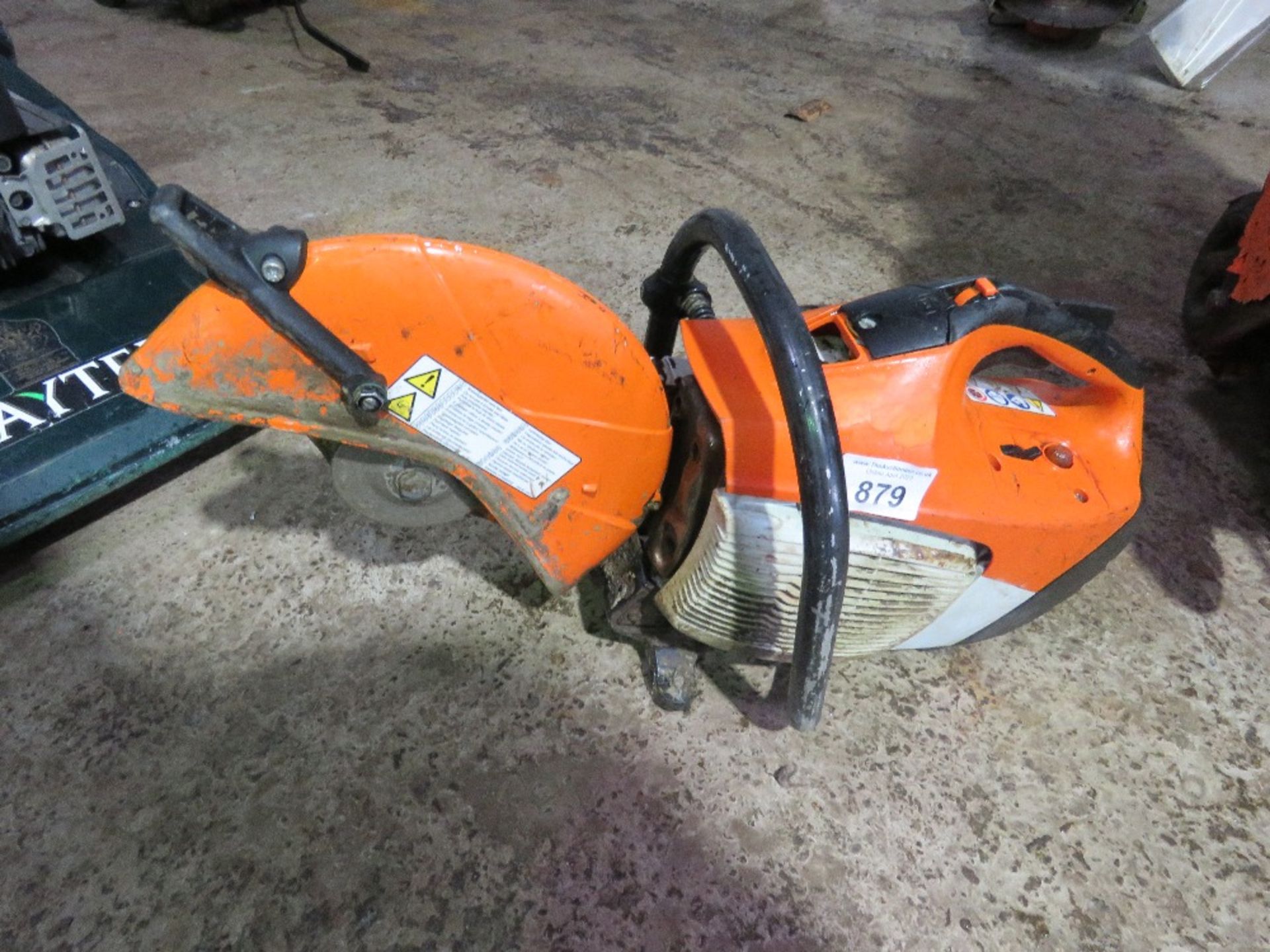 STIHL TS410 PETROL ENGINED CUT OFF SAW. THIS LOT IS SOLD UNDER THE AUCTIONEERS MARGIN SCHEME, THE