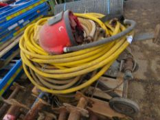 LARGE SIZED SAND BLASTING POT WITH HOSES AND 2 X HELMETS. THIS LOT IS SOLD UNDER THE AUCTIONEERS M