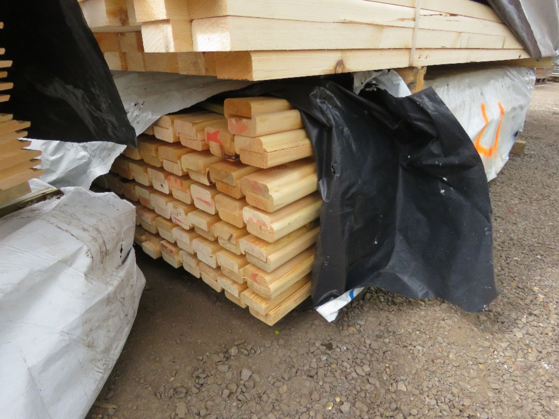 PACK OF TIMBER RAILS WITH CURVED LIP/EDGE, 2.4M LENGTH X 60MM X 20MM APPROX, 144 NO PIECES IN TOTAL - Image 3 of 3