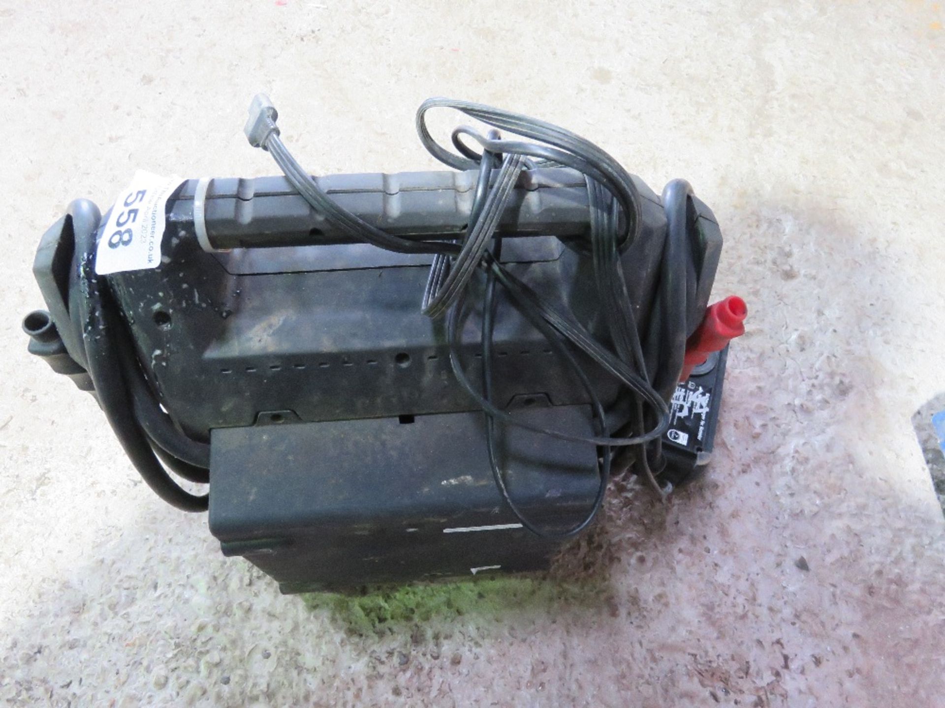 SEALEY HEAVY DUTY JUMP STARTER UNIT. - Bild 2 aus 4