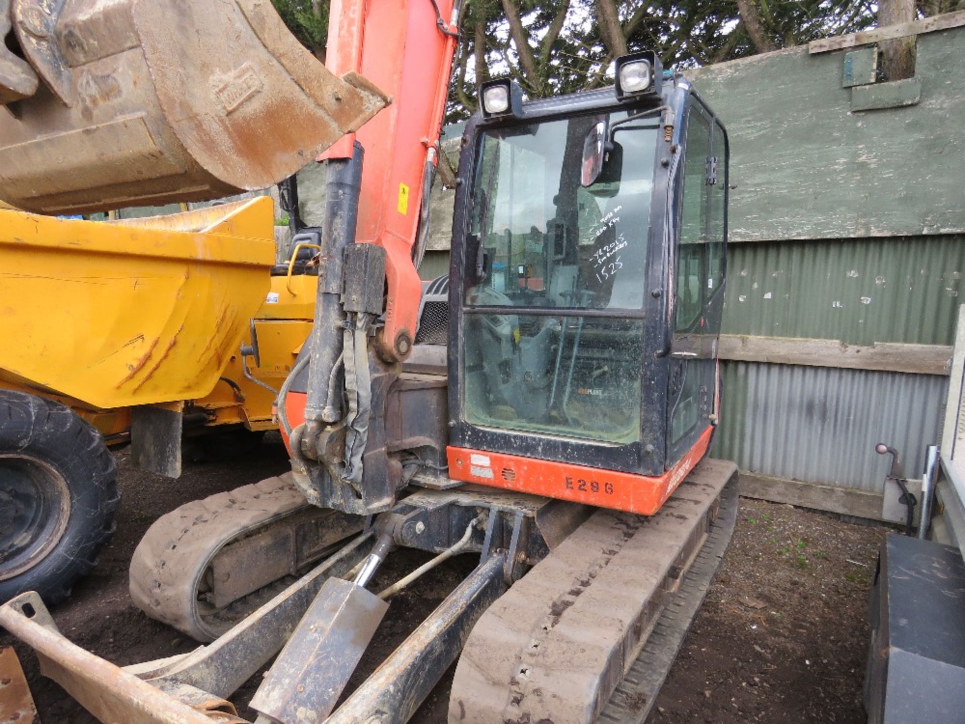 KUBOTA KX080-4 8 TONNE RUBBER TRACKED EXCAVATOR, YEAR 2015 BUILD. 9058 REC HOURS. WITH BLACK AND RE