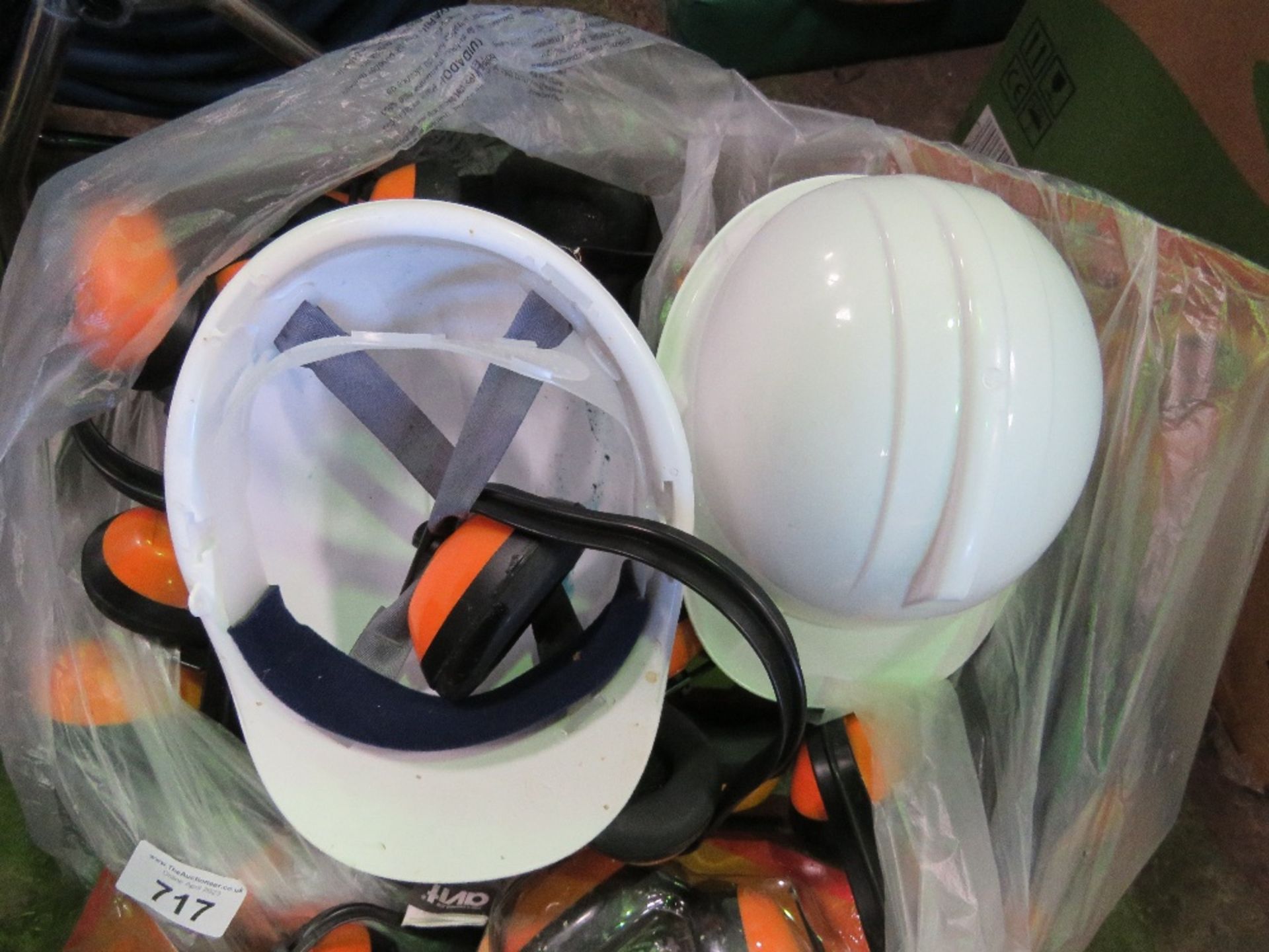 UNUSED EAR MUFFS AND PROTECTIVE HELMETS. - Image 4 of 4