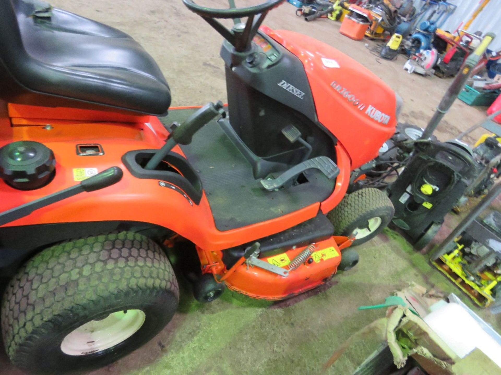 KUBOTA GR1600-II DIESEL RIDE ON MOWER WITH REAR COLLECTOR PLUS DISCHARGE CHUTE. SN:30142. WHEN TESTE - Image 9 of 9