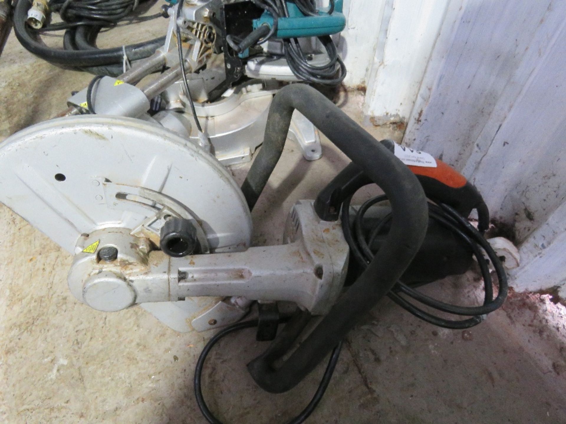 EVOLUTION 240VOLT BLOCK CUTTING SAW. THIS LOT IS SOLD UNDER THE AUCTIONEERS MARGIN SCHEME, THEREF - Image 4 of 4