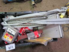 BOX OF ASSORTED DRILL BITS AND CONSTRUCTION SUNDRIES. THIS LOT IS SOLD UNDER THE AUCTIONEERS MARG