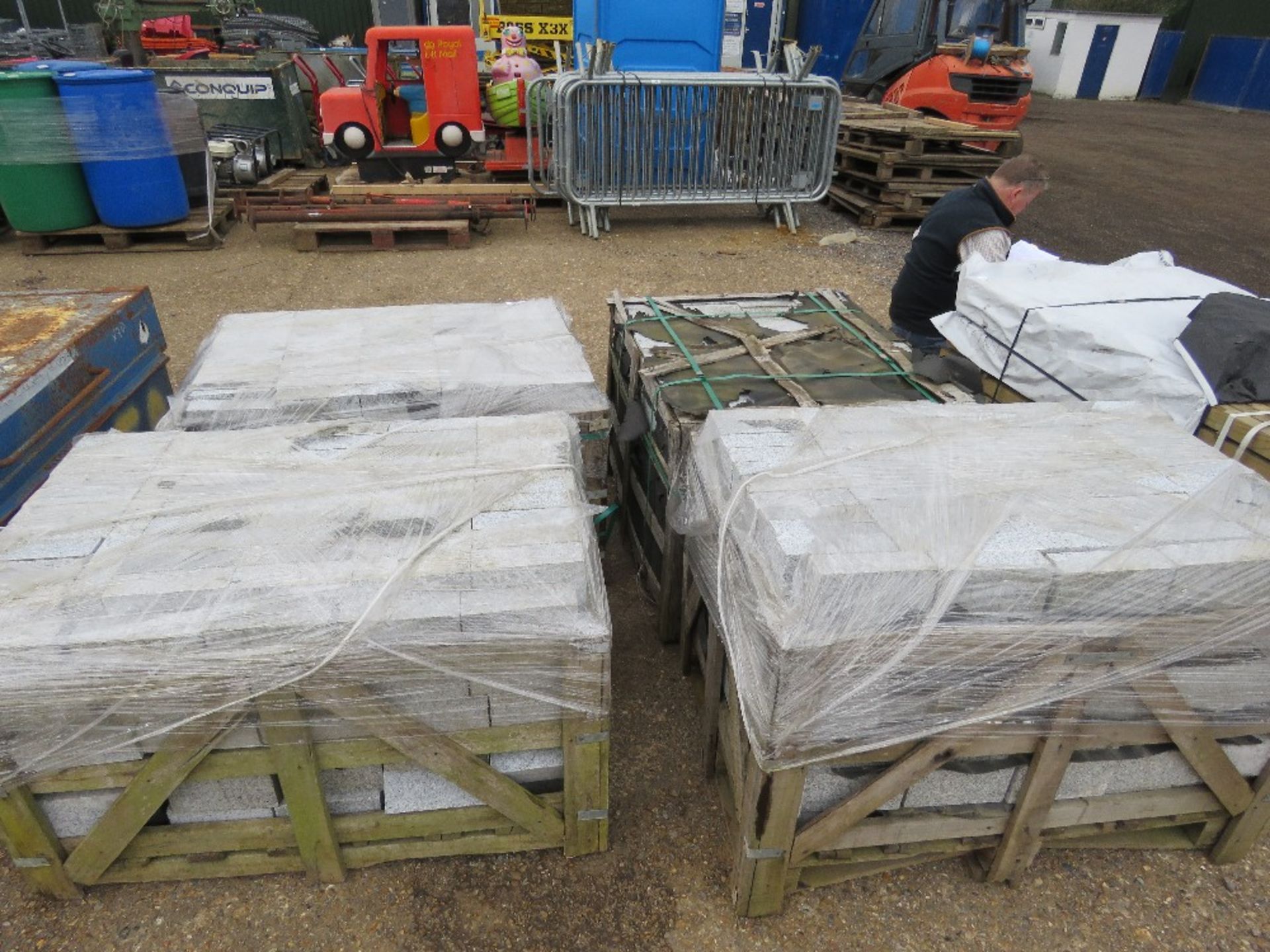 4 X STILLAGES OF MARBLE TYPE PAVERS, 200MM X 100MM X 60MM APPROX. - Image 7 of 10