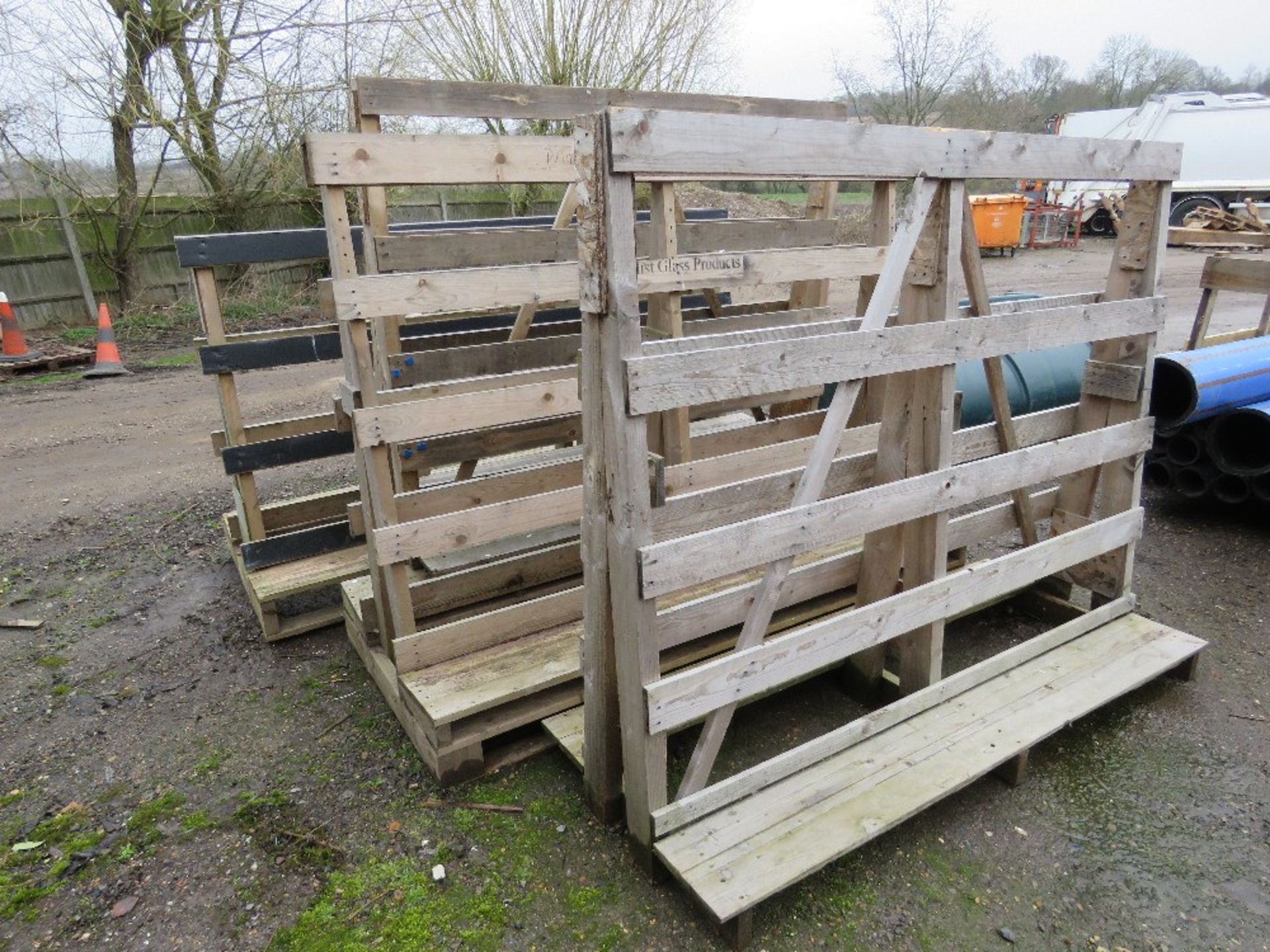 4 X TIMBER "A" FRAME GLASS / BOARD FRAMES. THIS LOT IS SOLD UNDER THE AUCTIONEERS MARGIN SCHEME, - Image 4 of 5