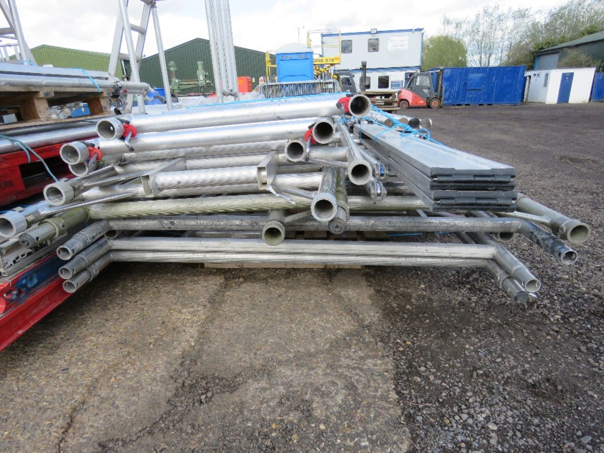 4NO PALLETS CONTAINING ASSORTED ALUMINIUM SCAFFOLD TOWER PARTS INCLUDING FRAMES, BOARDS, LEGS AND PO - Image 6 of 14